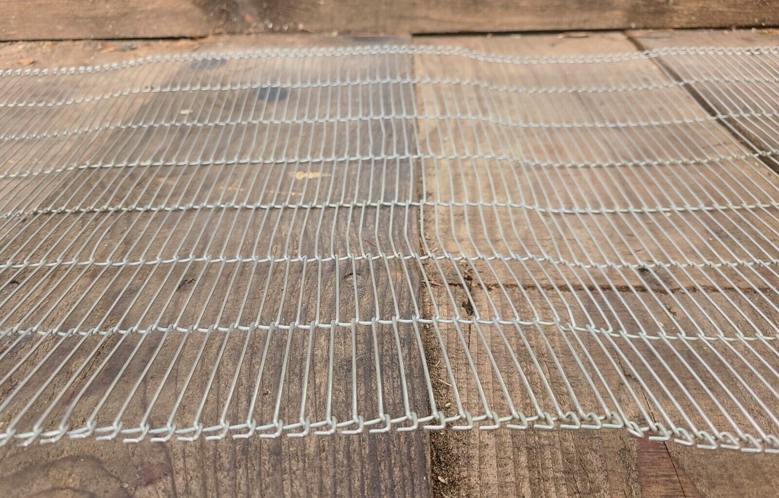 Lumsden Flexx Flow SPACES 7 Conveyor Belt SIZE: 3/8” x .050 x 16” WIDTH x 26′