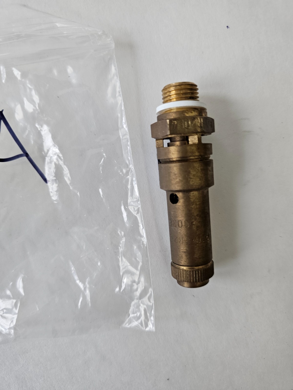 INDUSTRIAL MRO VALVE AZ 4,0 BAR R2084 SV 10 882 8 D/G 0,65TUV