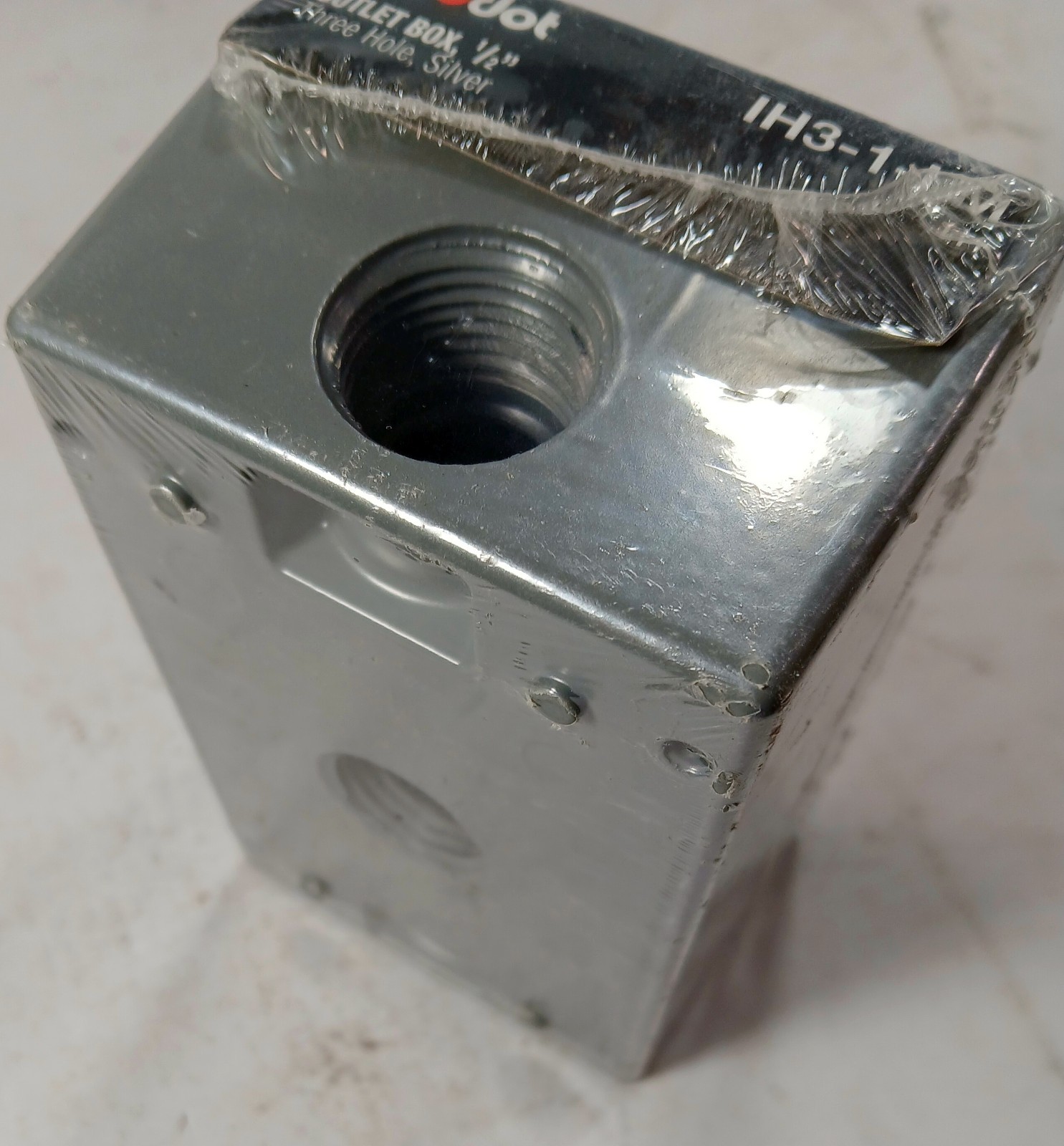 1 NEW RED DOT IH3-1-LM WEATHERPROOF OUTLET BOX NNB ***MAKE OFFER***