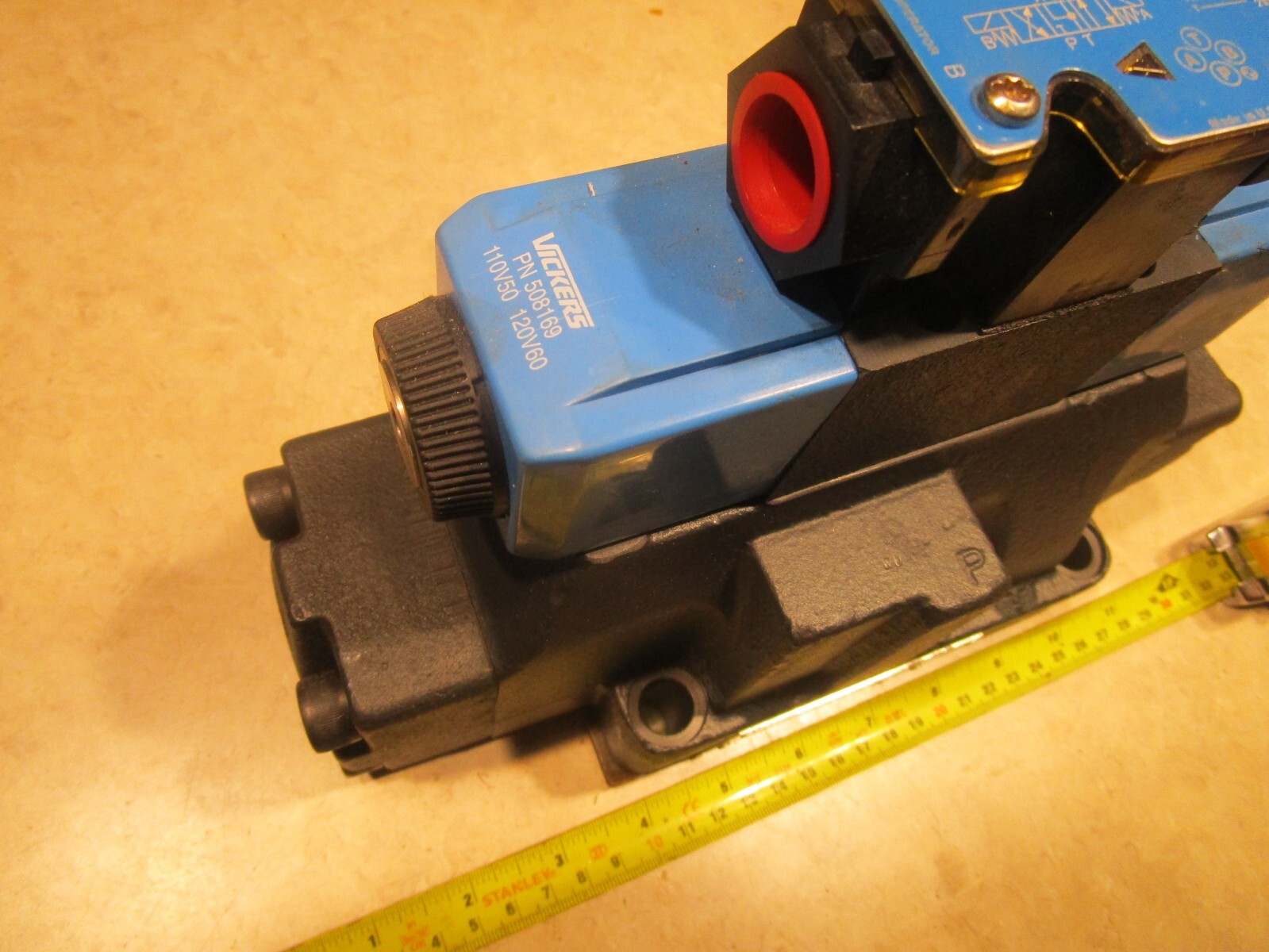 VICKERS DG5V-8-H-33C-M-FTWL-B-10-EN465 DIRECTIONAL CONTROL VALVE 02-400731 M0465