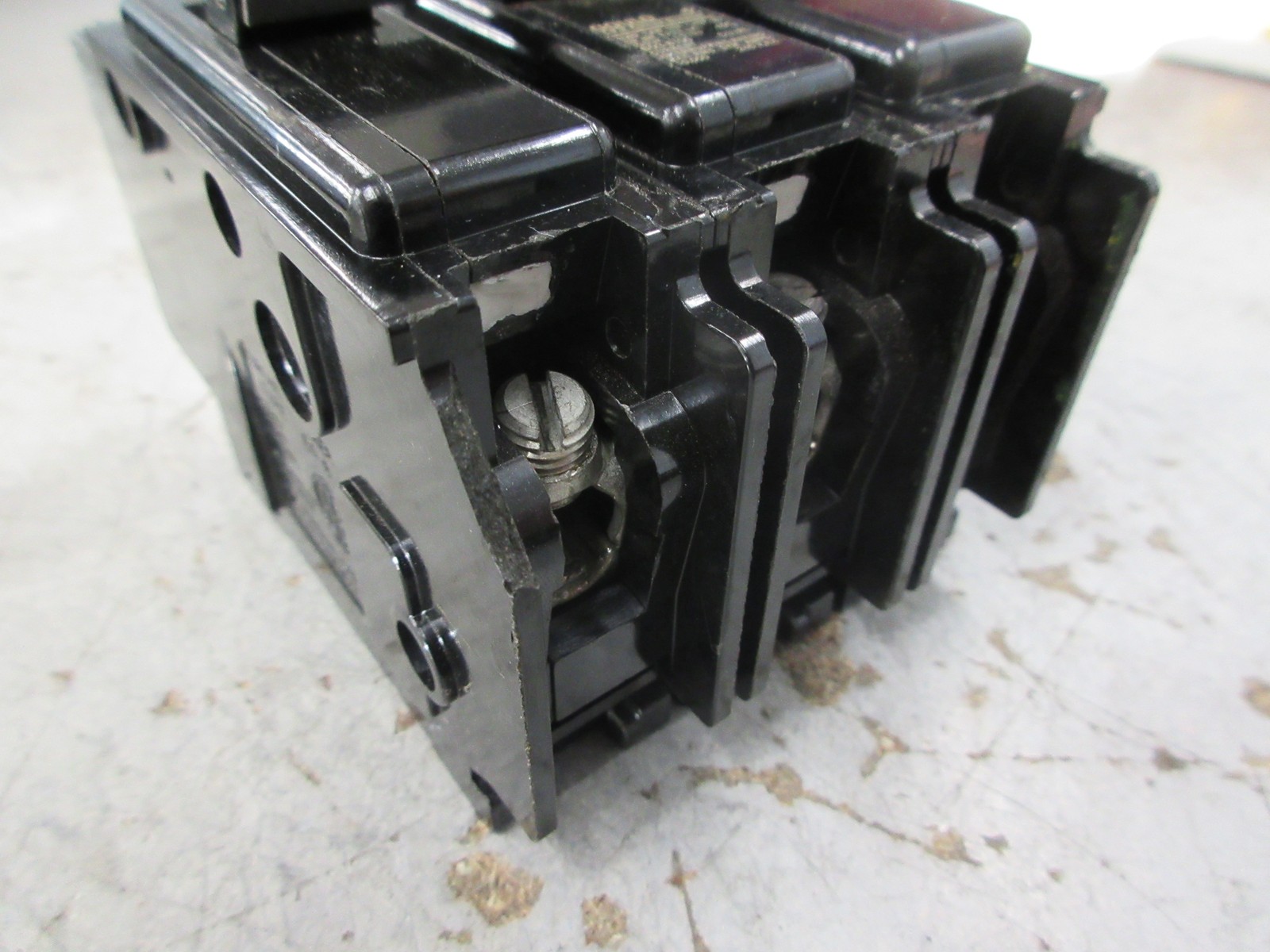Gould ITE Bolt-On Circuit Breaker BQ3-B100 100A 240V 3P *Chipped Corner* Used