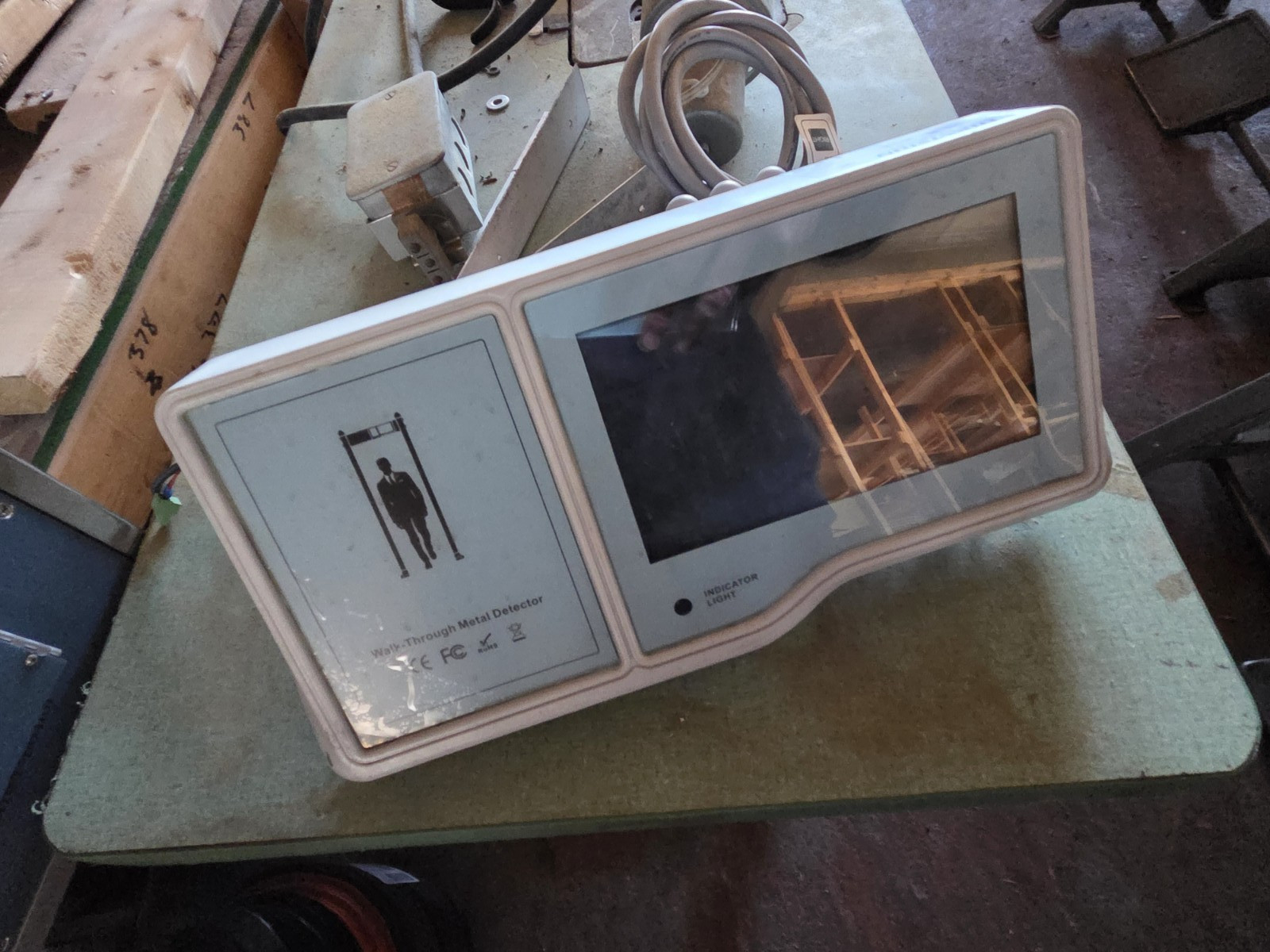 Detector ISD-SMG318LT-F Replacement Monitor Screen