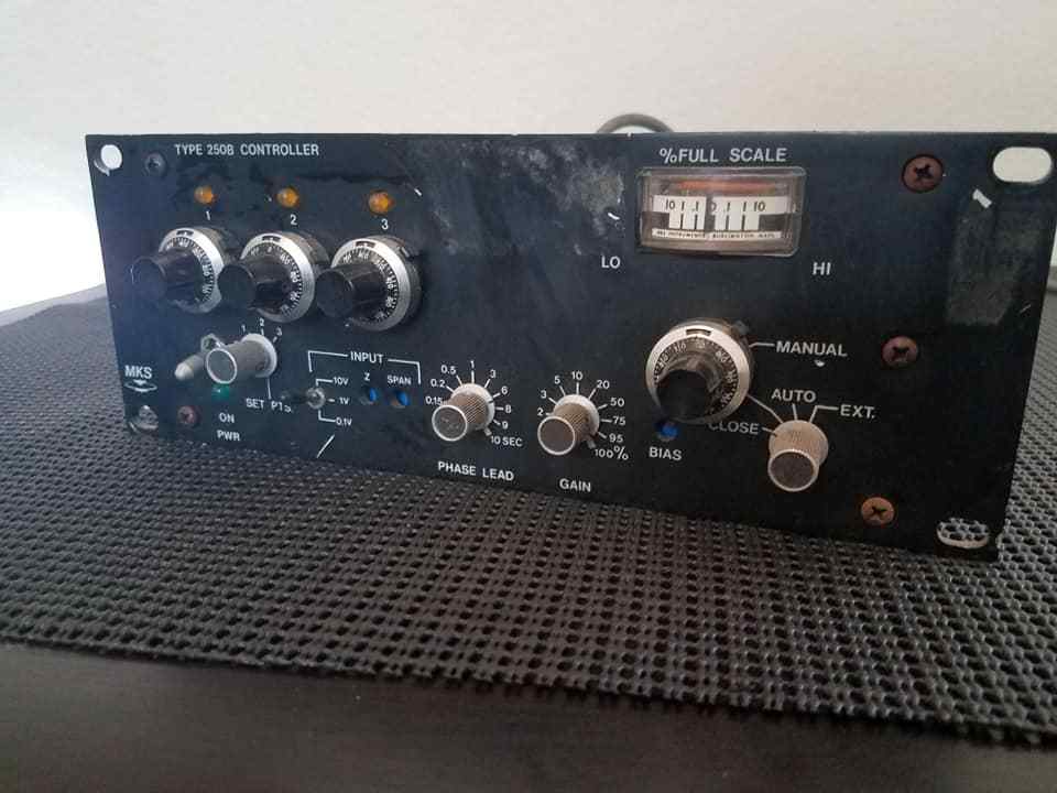 MKS Instruments Type 250B Pressure / Flow Controller
