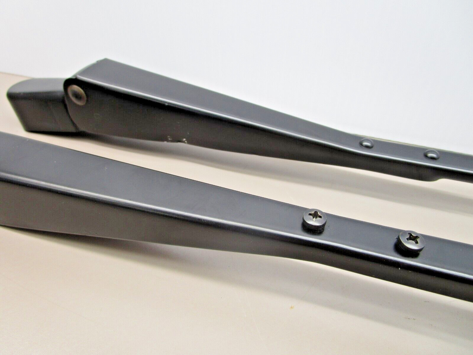 Bosch 3-398-100-098 Pantograph Wiper Arm 28″ Dual Leg Straight 7/16″ Mount 730mm