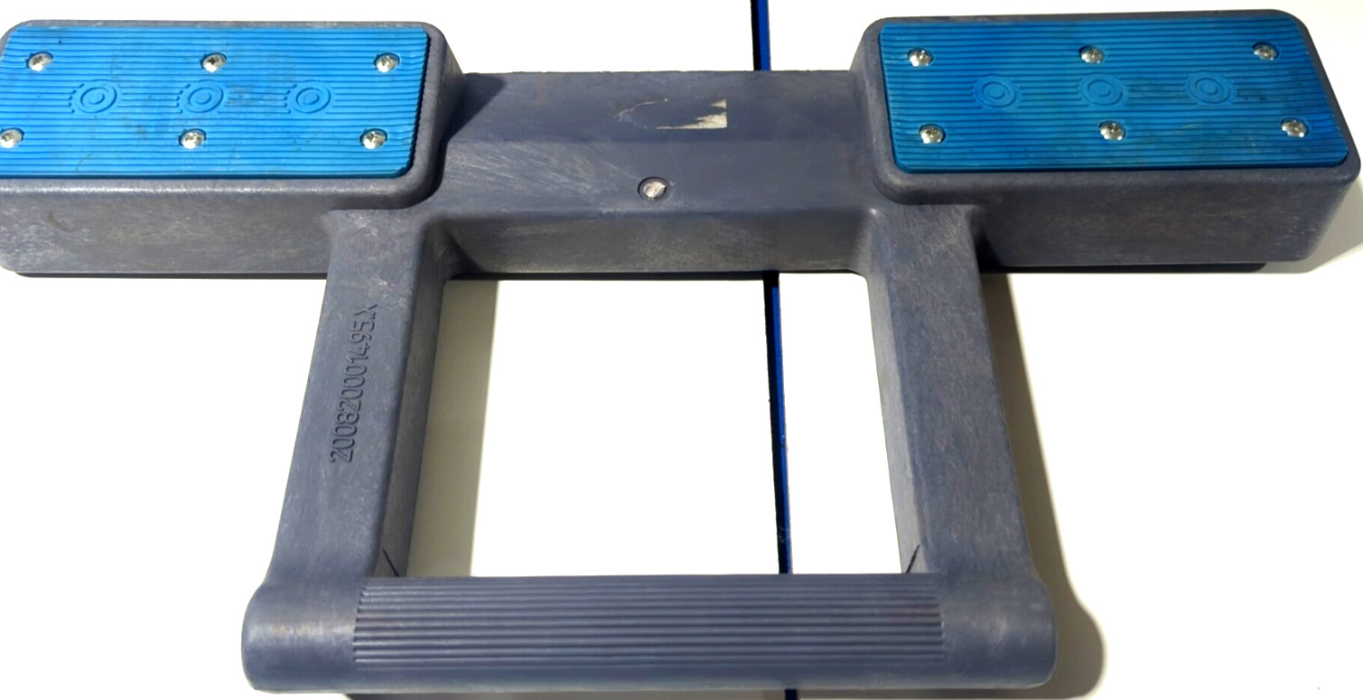 Vestil PTC-8 Plastic Pallet Truck Chock 27-3/16 in. x 15-3/8 in. x 3-1/8 in.