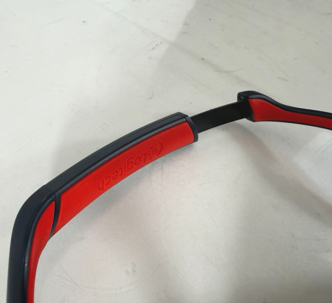 LOGITECH G330 STEREO GAMING HEADSET | Missing Cushion