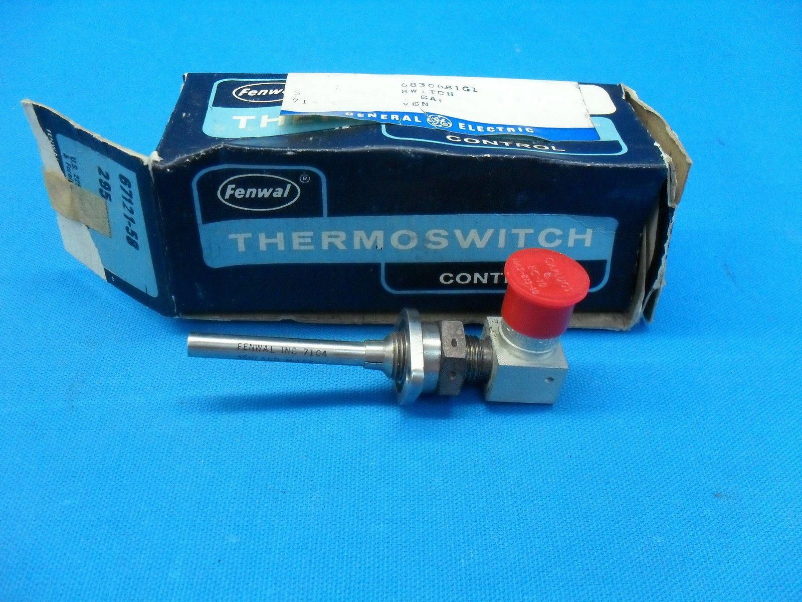 New Old Stock Fenwal Thermoswitch Control P/N: 67121-58-295 (14268)