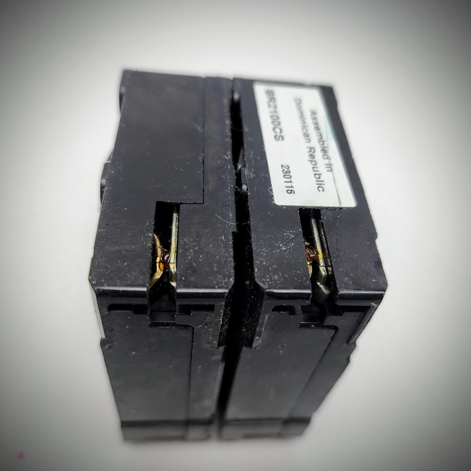 EATON BR2100 CIRCUIT BREAKER 120/240V 2 POLE 100A C2100