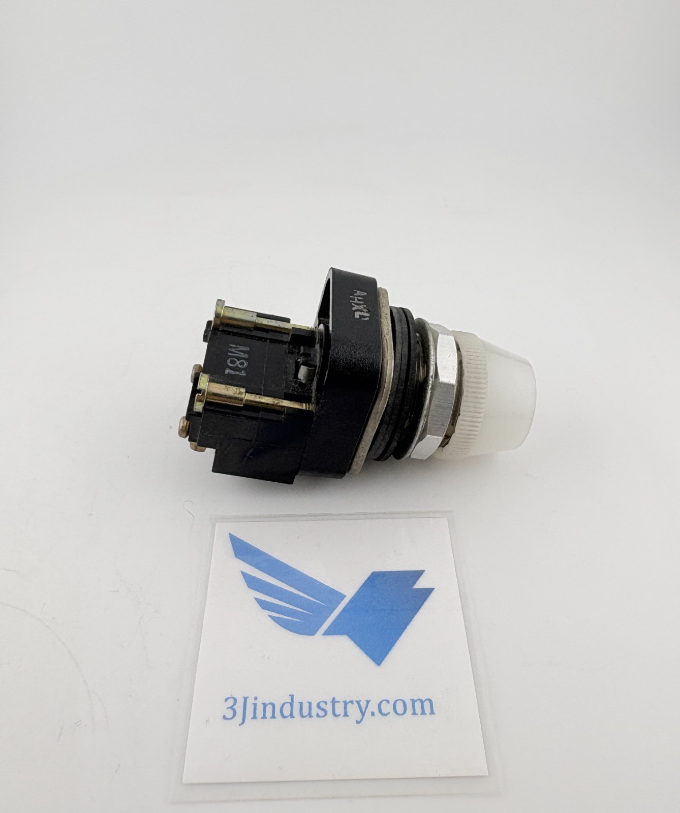 800T-P16 – Allen-Bradley Industrial Control Push Button Switch 800TP16