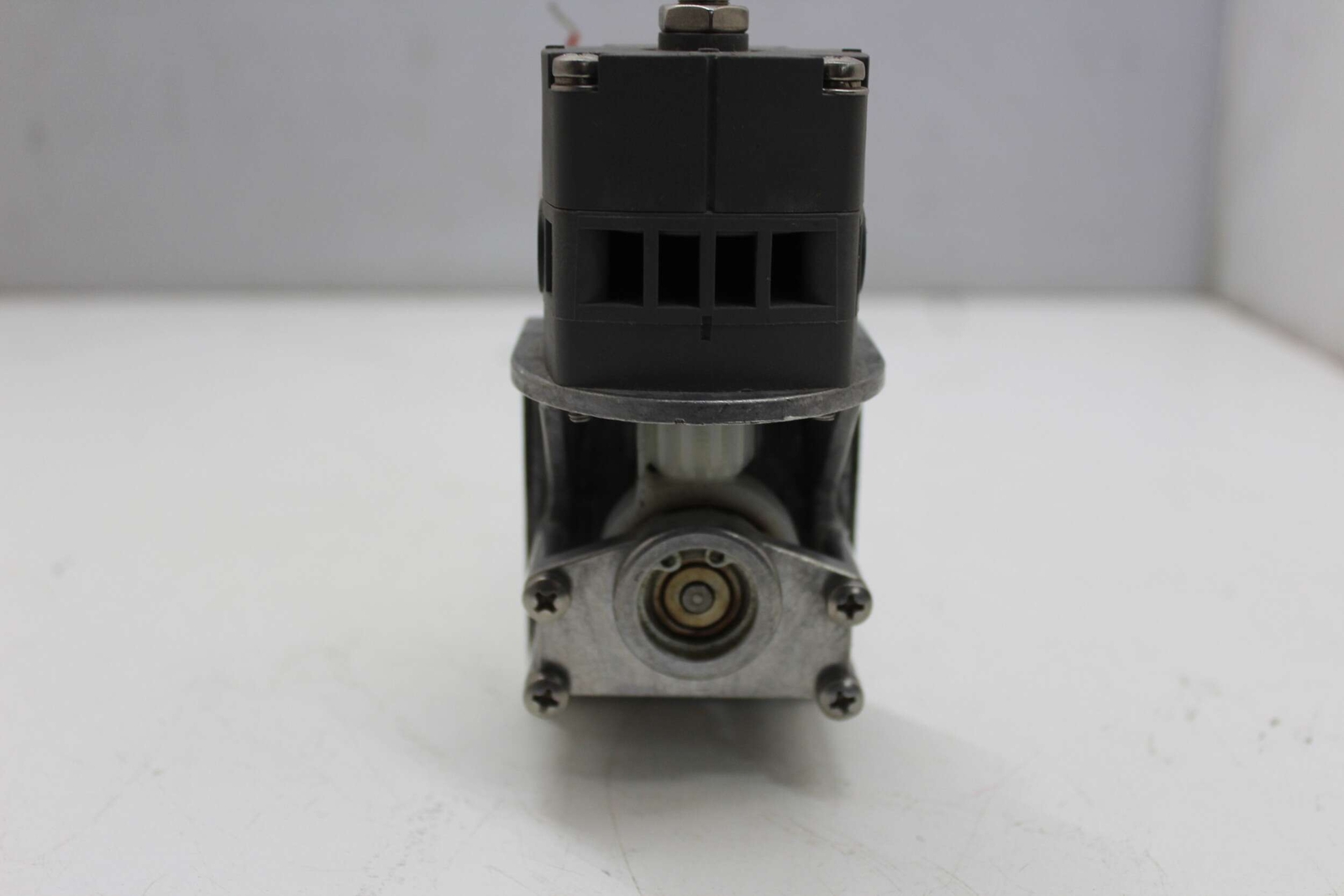 KNF FLODOS PML 2434-ND 1.100 Diaphragm Pump