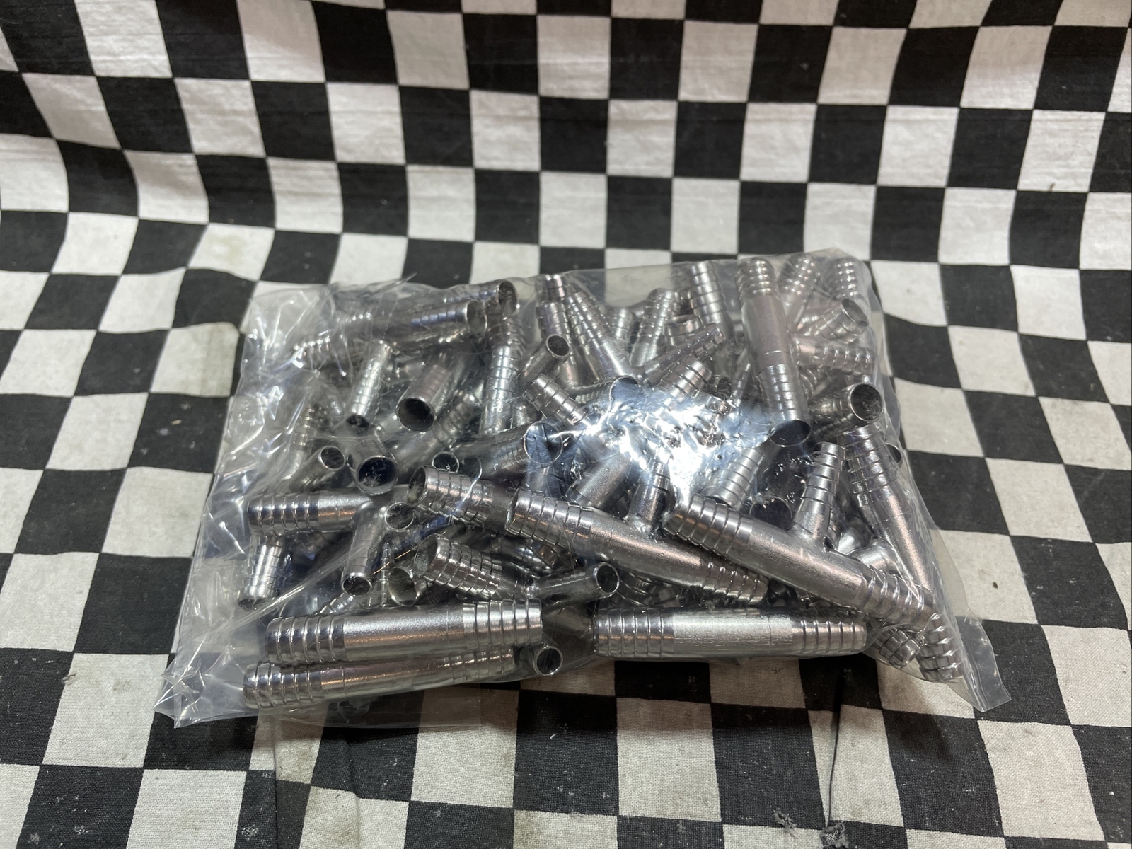 Fittings Inc 9008, 3/8″ Barbed Run Tee with 1/4″ Barb, LOT OF 52, SHIPSAMEDAY
