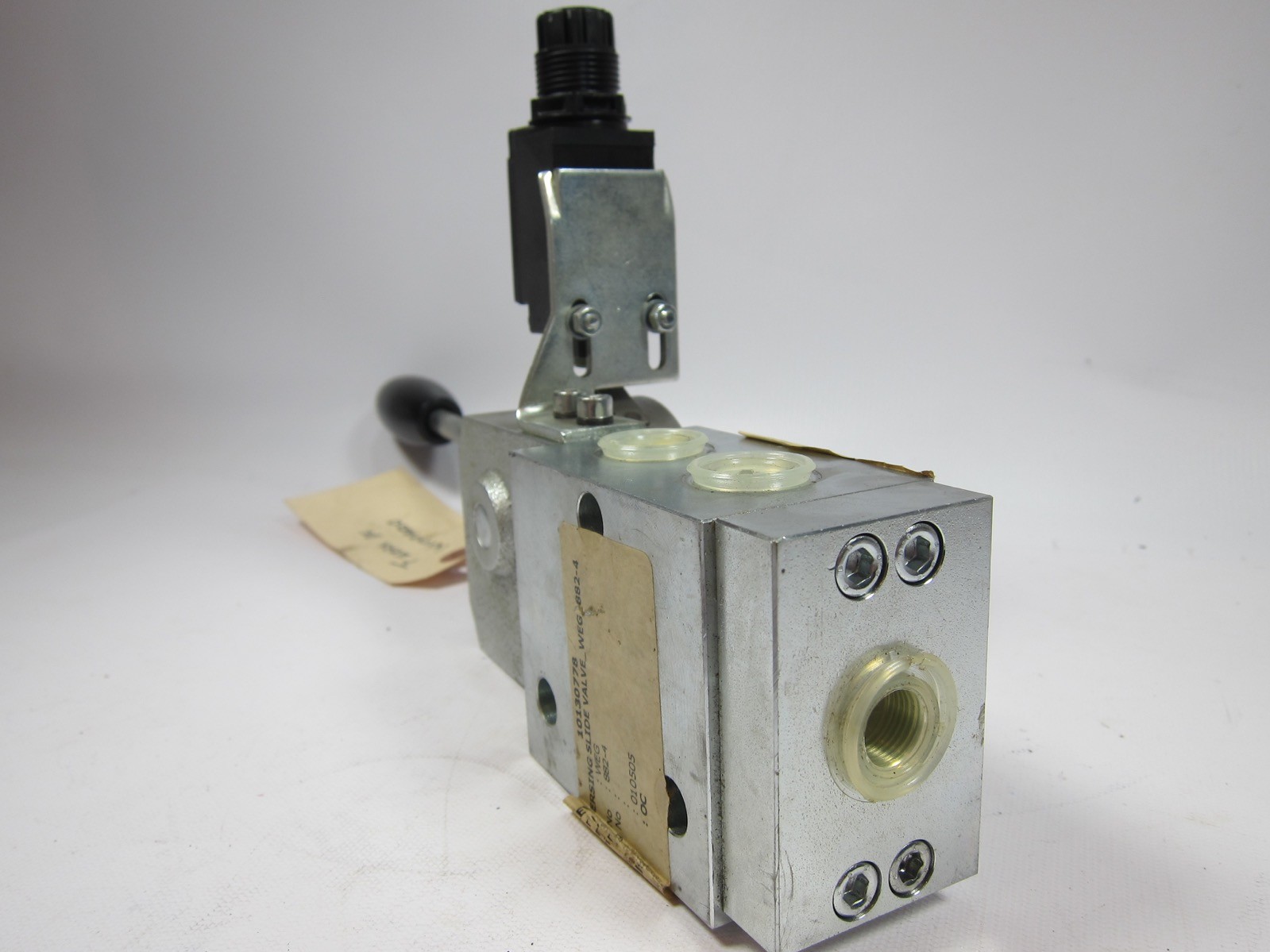 New WEG 882-4 Reversing Slide Valve Hawe Marine
