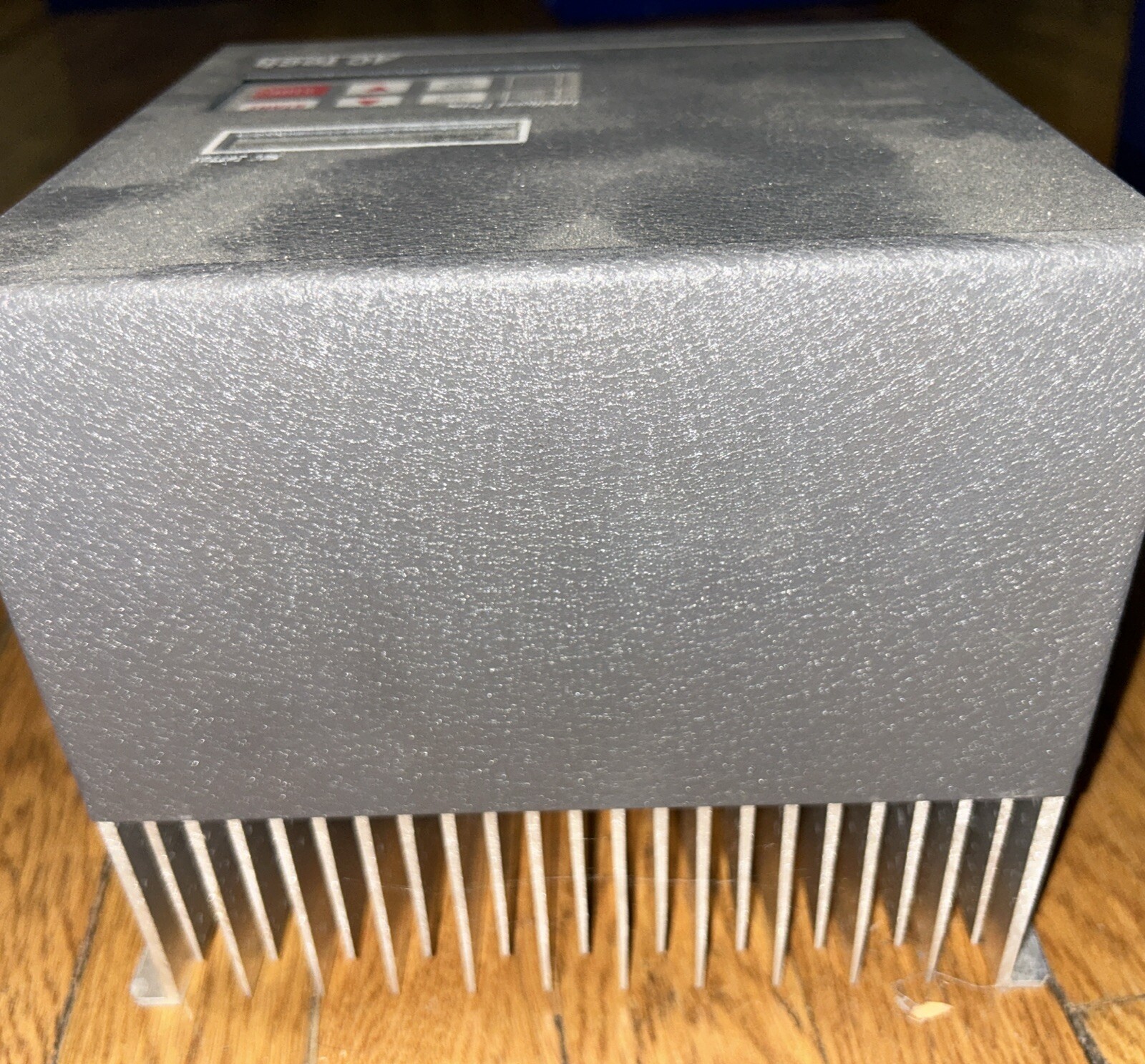 LENZE AC TECH Intelligent Drive MC Series 10HP 7.5KW VFD M14100B