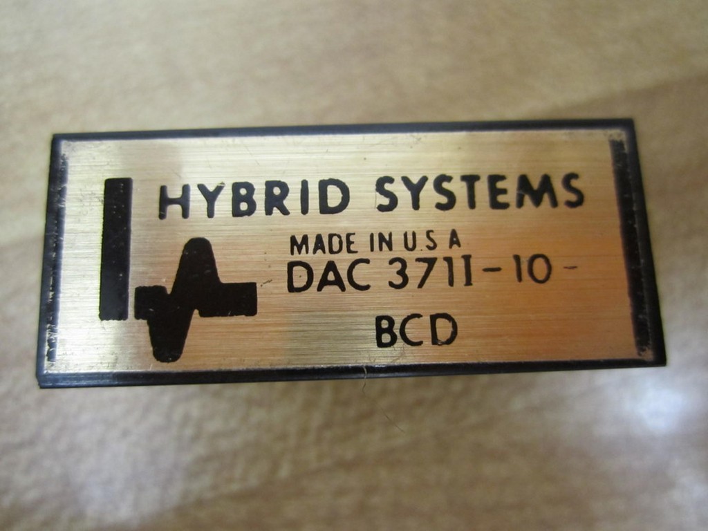 Hybrid Systems DAC 3711-10-BCD