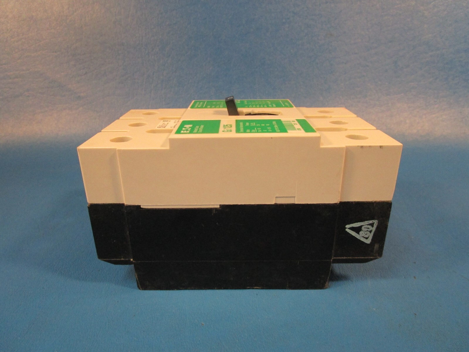 Eaton GI3025, Molded Case Circuit Breaker, Universal, 415 VAC, 25 A, 50/60 Hz