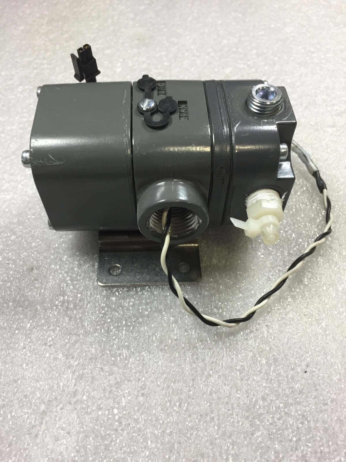 CONTROL AIR TYPE 500X E/P TRANSDUCER INPUT 10V OUTPUT 3 120 PSIG 123 150 PSIG