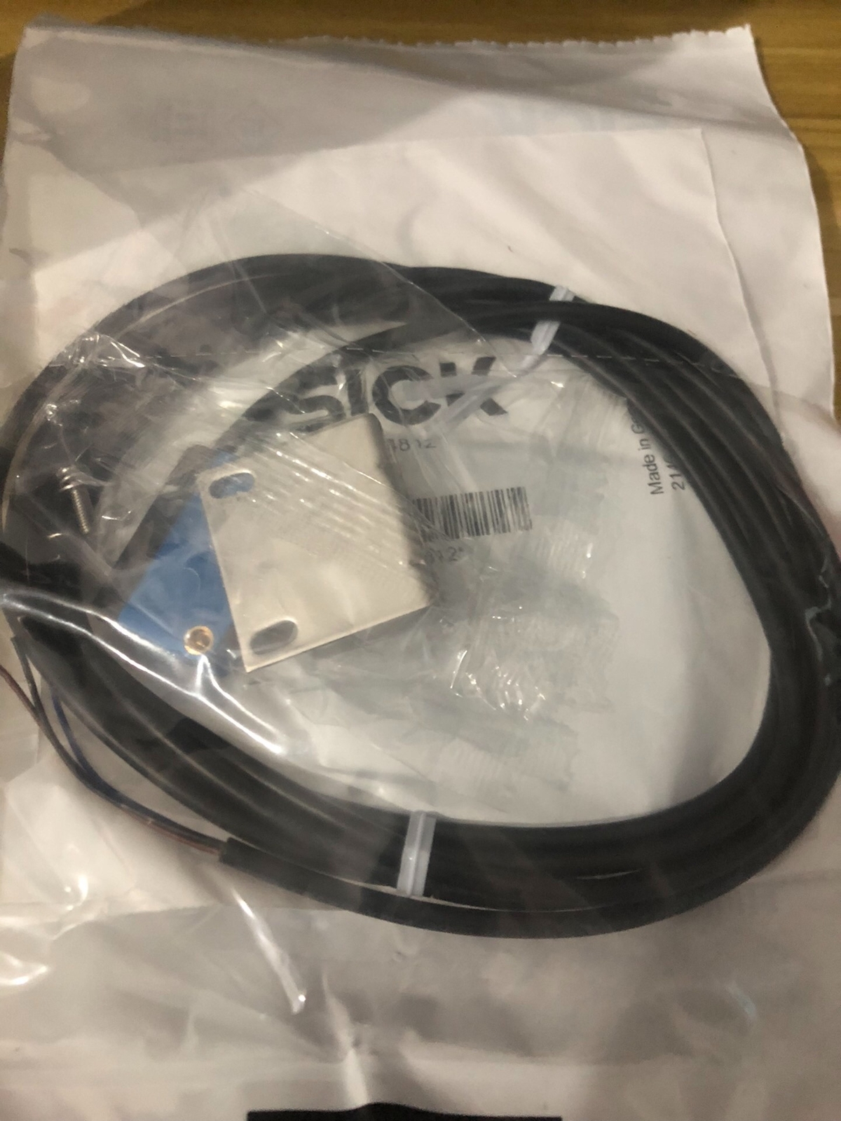 one new SICK GL6-N1112 Accept counteroffer