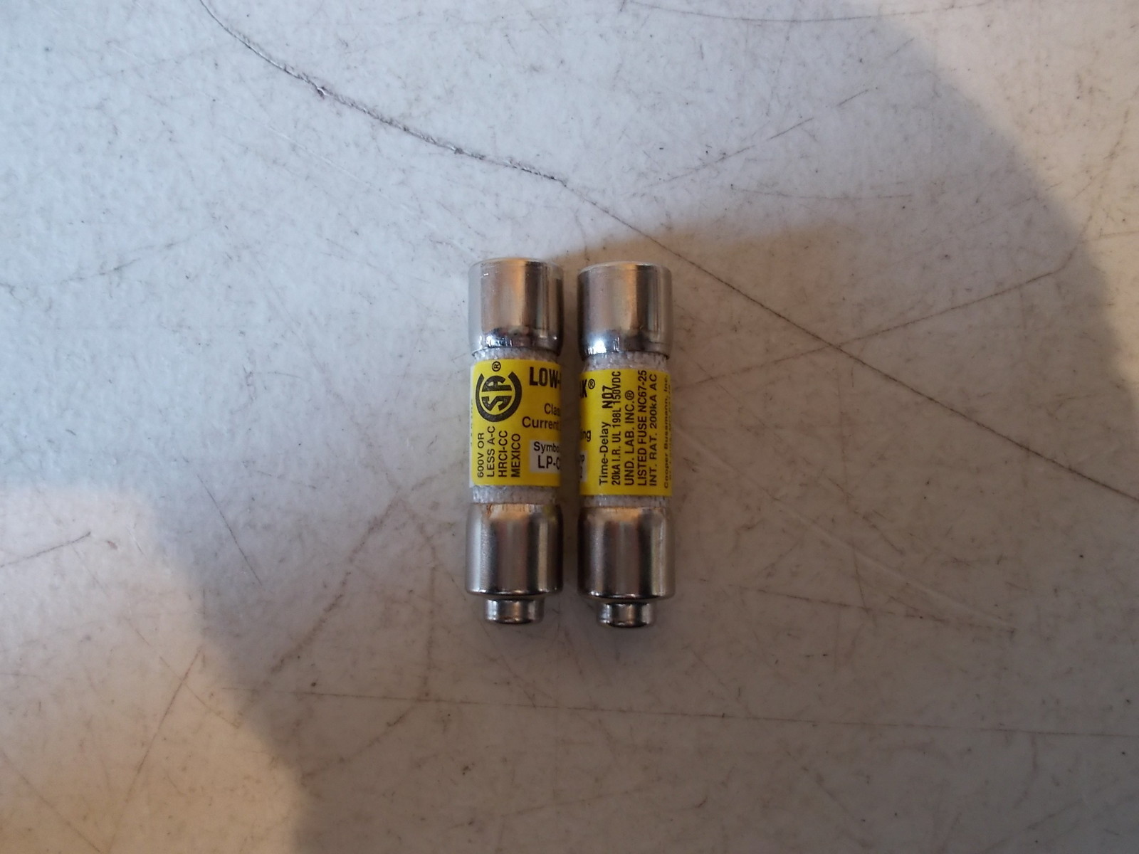 Low Peak LP-CC-12 Lot of 2 12A 12-Amp Bussman Current Limiting Fuses