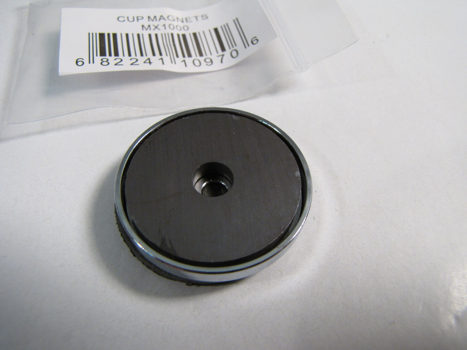 Mag-Mate MX1000 Cup Magnet 14lb Pull 1-15/64″ Diameter 5/32″ Hole Diameter NEW
