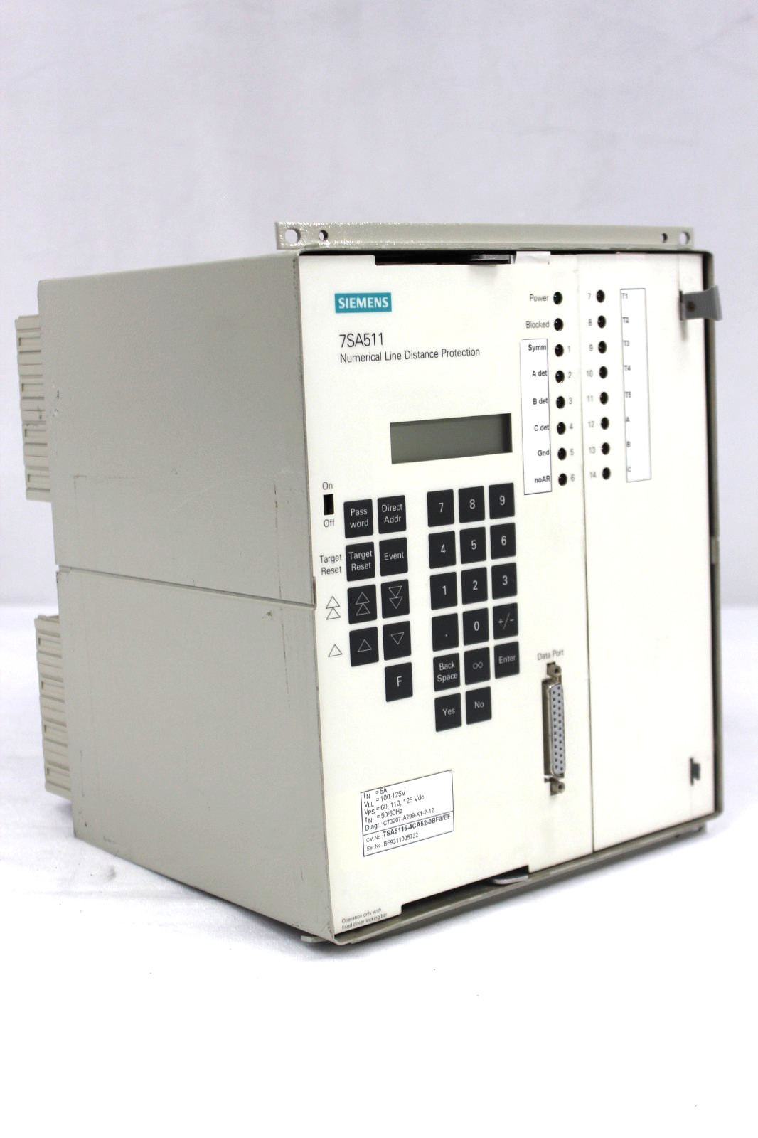 SIEMENS 7SA511 NUMERICAL LINE DISTANCE PROTECTION