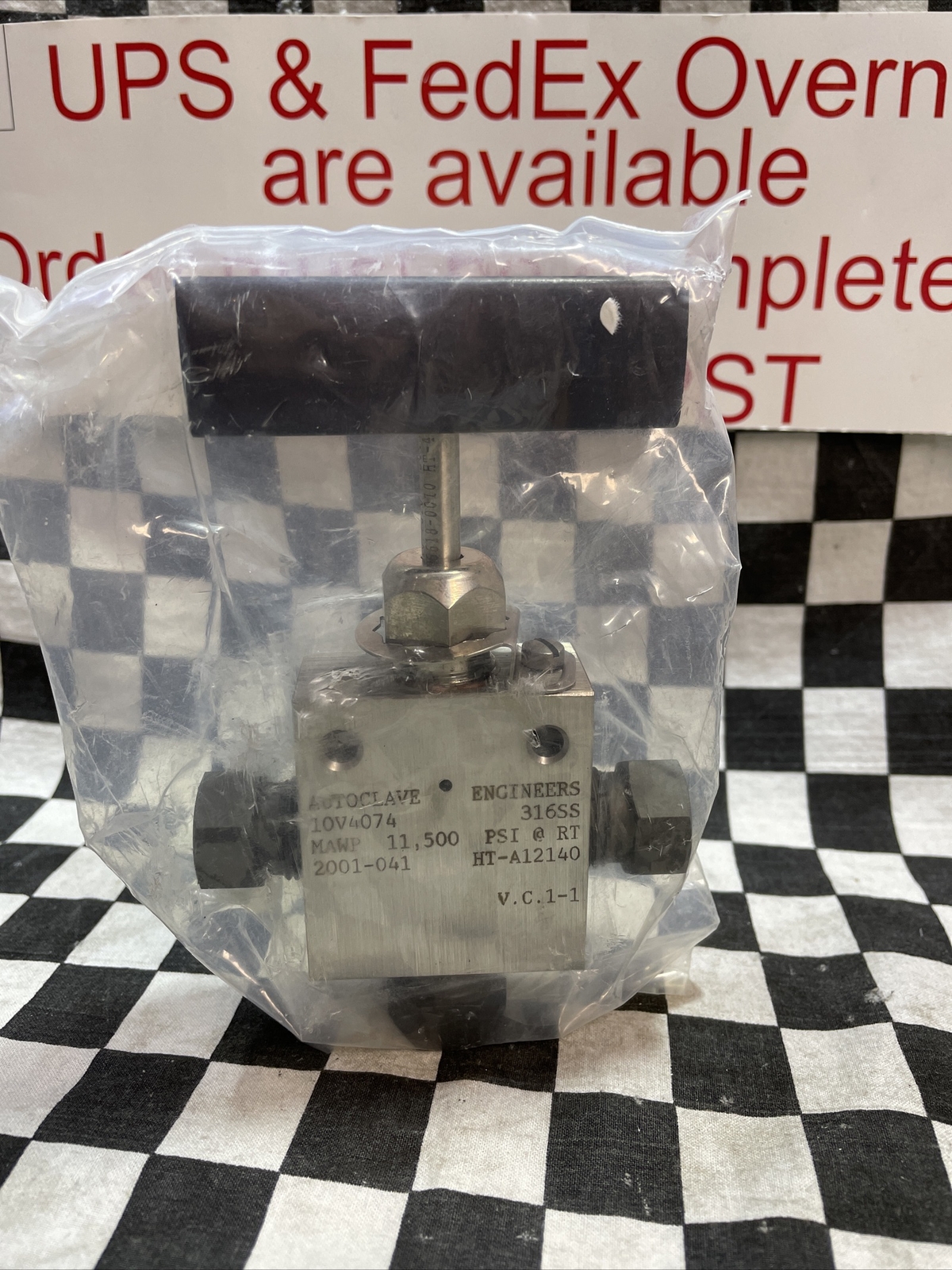 Autoclave engineers Needle Valve 1/4″, 10V4074, 2001-041, HT-A12140, #1217E11
