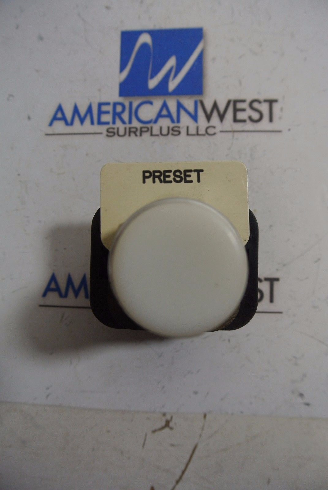 Used Allen Bradley 800T-P16 800TP16W White Illuminated Pilot Light