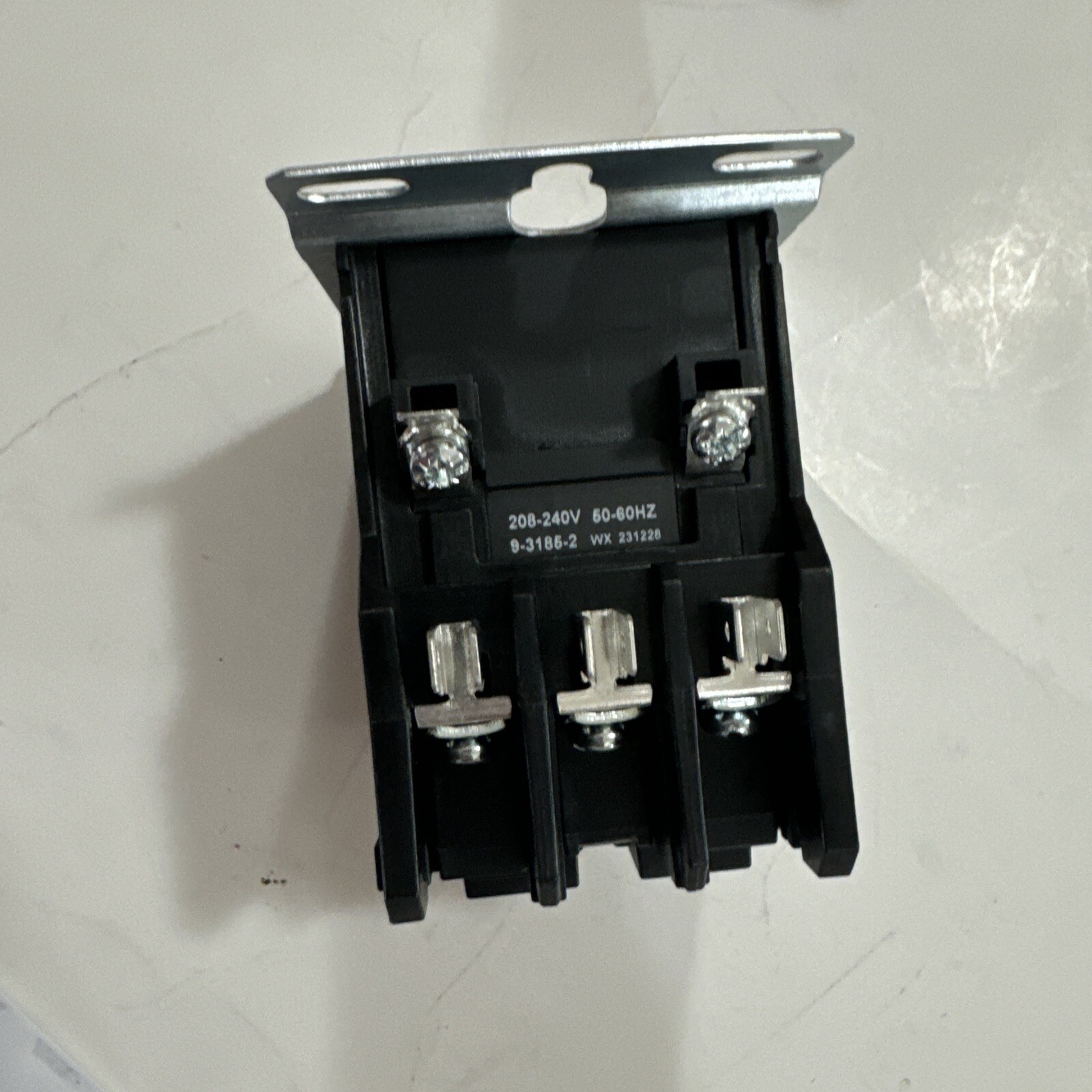 EATON C25DND330B DEFINITE PURPOSE CONTACTOR New E21