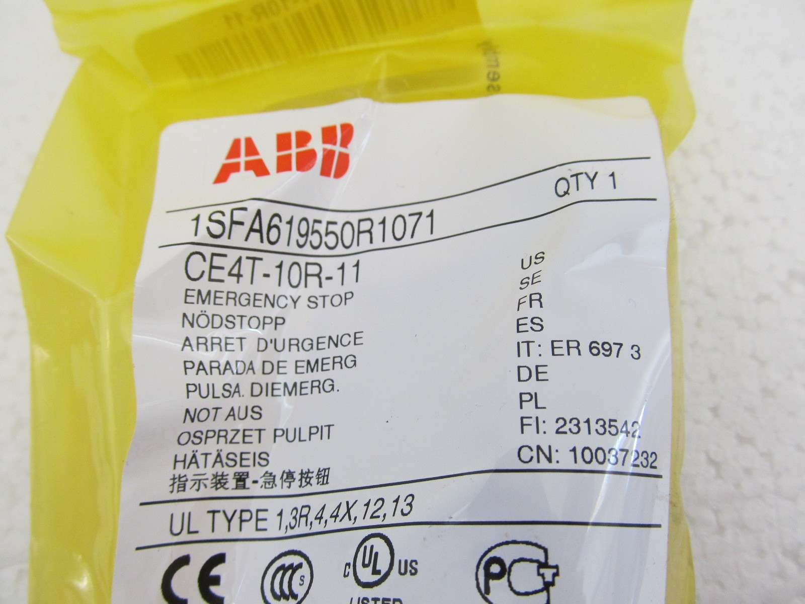 ABB 1SFA619550R1071 E-Stop Emergency Stop Button CE4T-10R-11 NEW SEALED