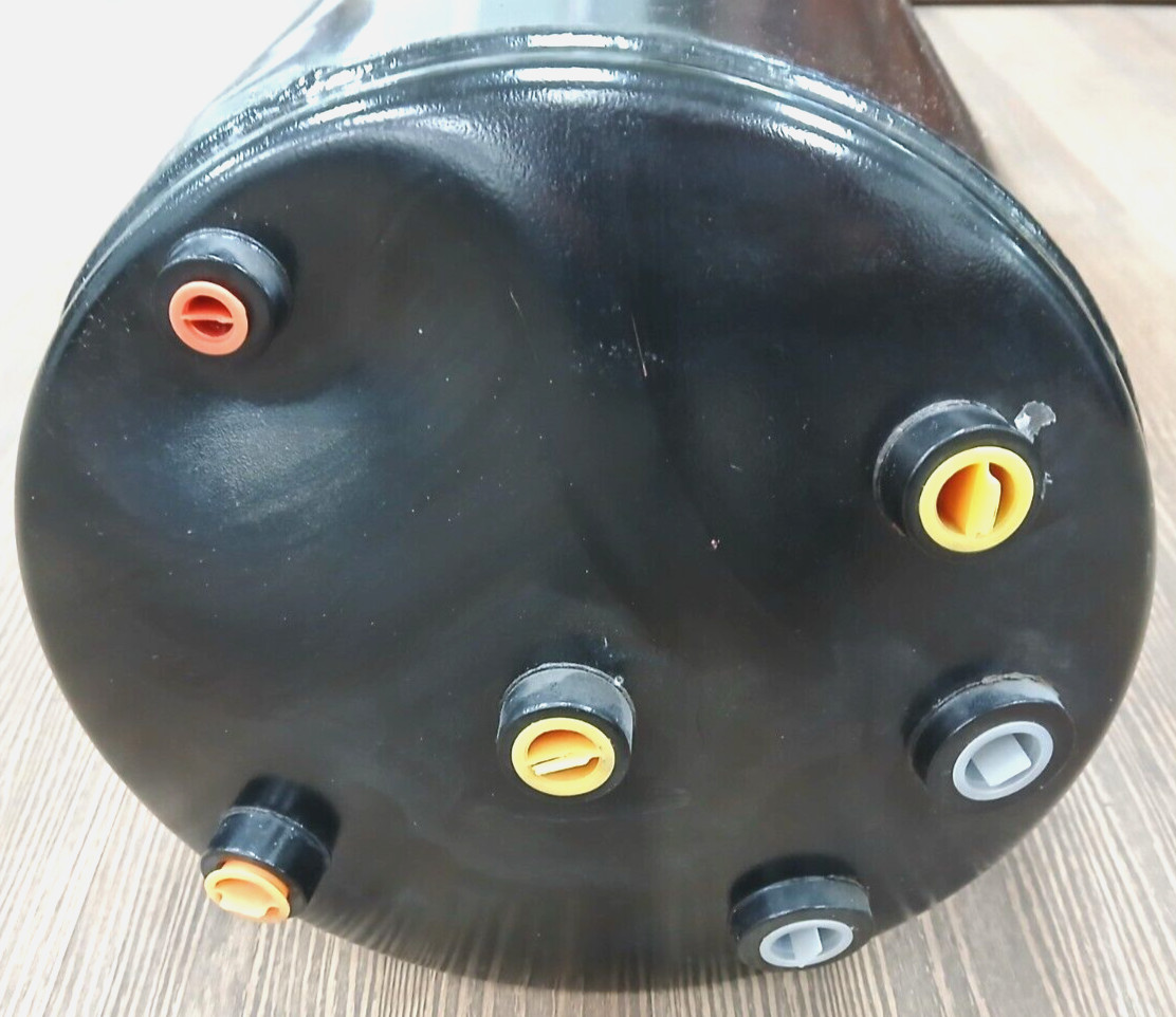 JWP AIR TANK 3557766C93 150 PSI 15.67 GALLON/ 59.31 LITER CAPACITY SAE J10