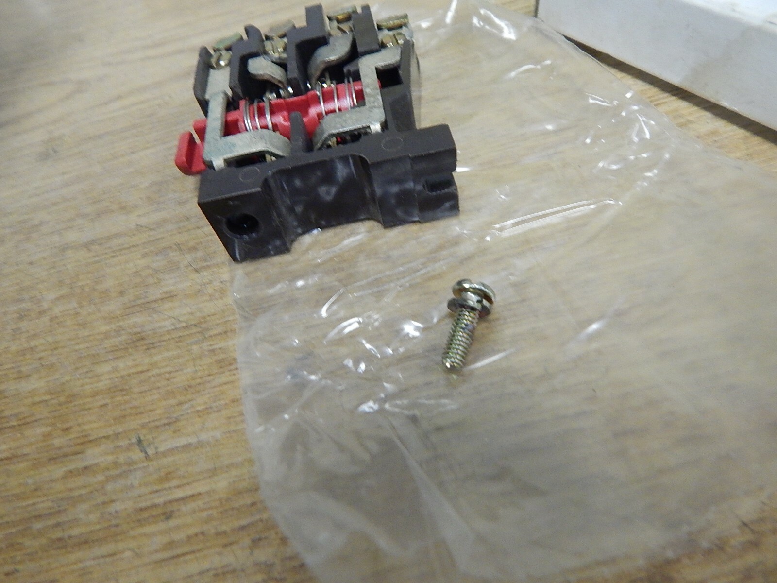 NEW Joslyn Clark KPMA-2 Axillary Contact 55980 *FREE SHIPPING*
