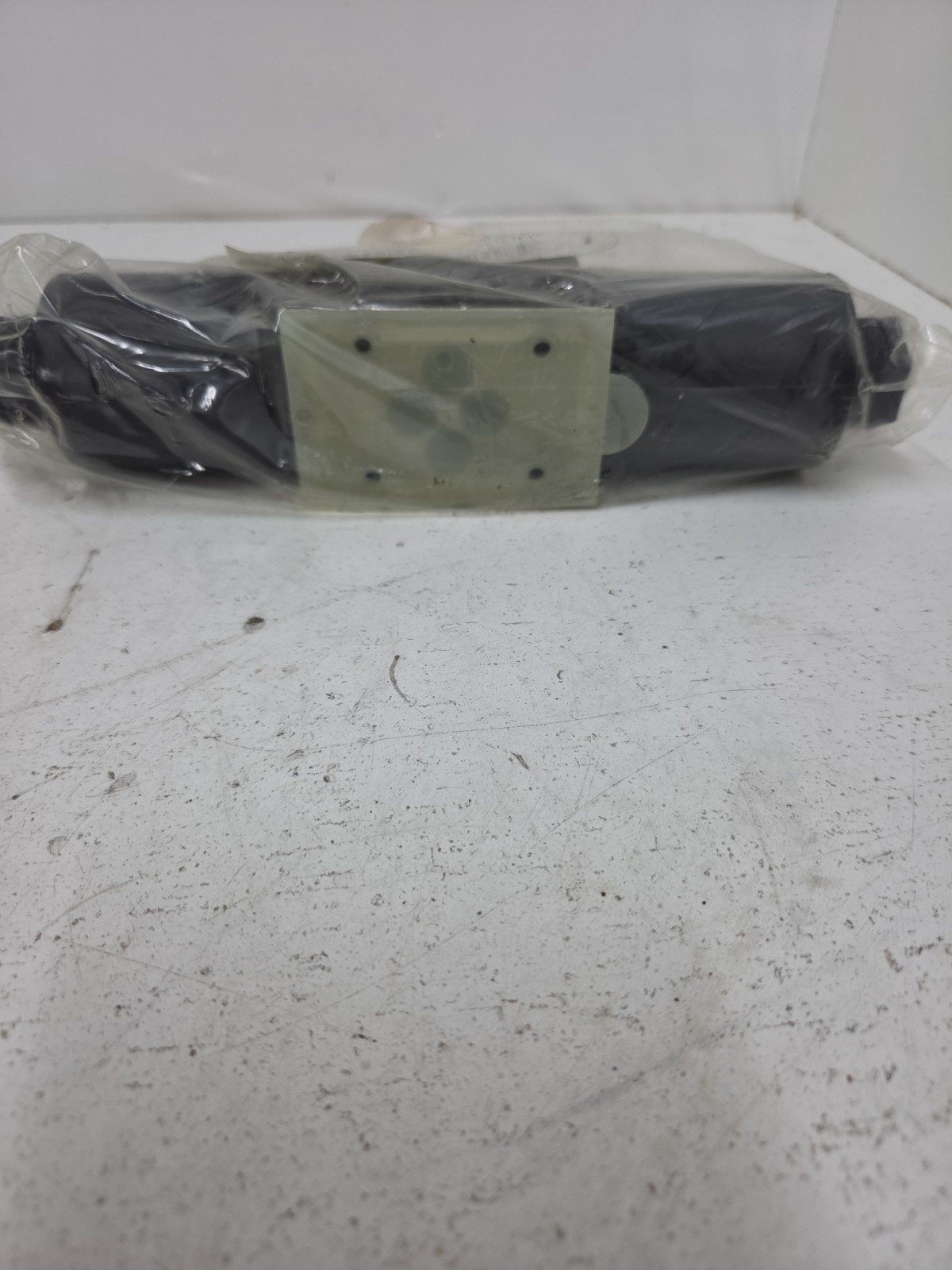 TOYOOKI HD1-3W-BGA-025D-WYD2A **NOS**