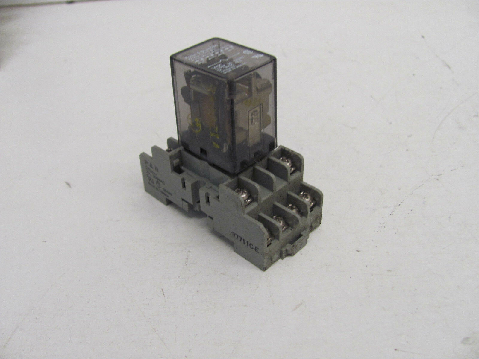 POTTER & BRUMFIELD 27E894 SOCKET /W KHAU-17D11-24 RELAY 24VDC