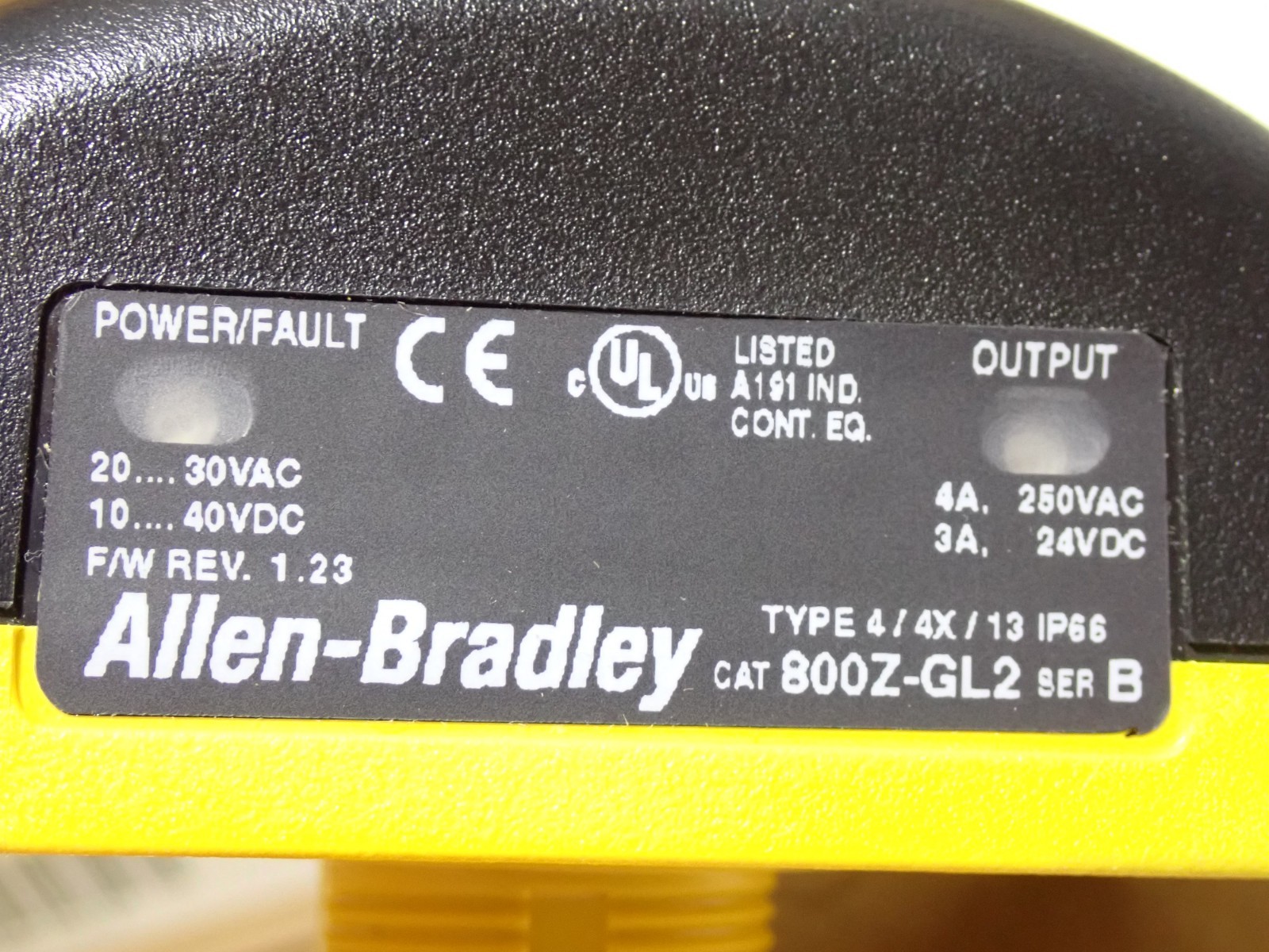 800Z-GL2Q5Y 800Z-GL2 ALLEN BRADLEY SER B TOUCH BUTTON OEM NEW