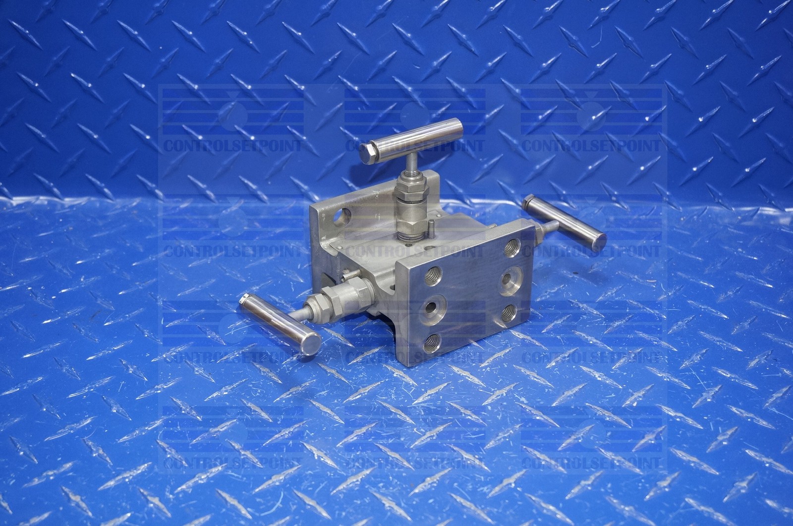 ANDERSON GREENWOOD MANIFOLD M4AVIS USD 3 VALVE MANIFOLD