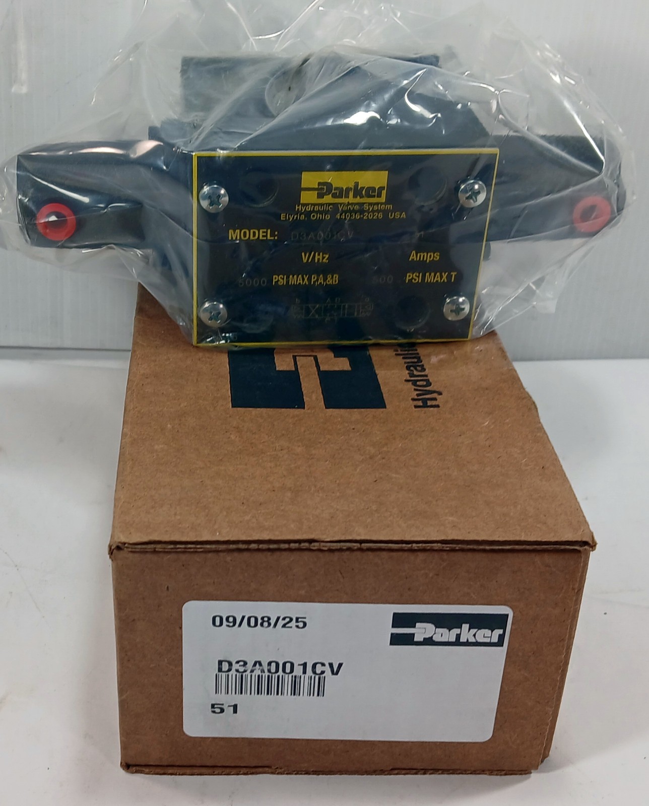 1 NEW PARKER D3A001CV PILOT OPERATED DIRECTIONAL CONTROL VALVE NIB *MAKE OFFER*