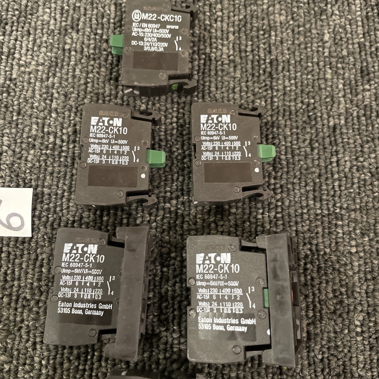 (6) Moeller Klockner M22-CK10 Eaton Contact Block M22CK10