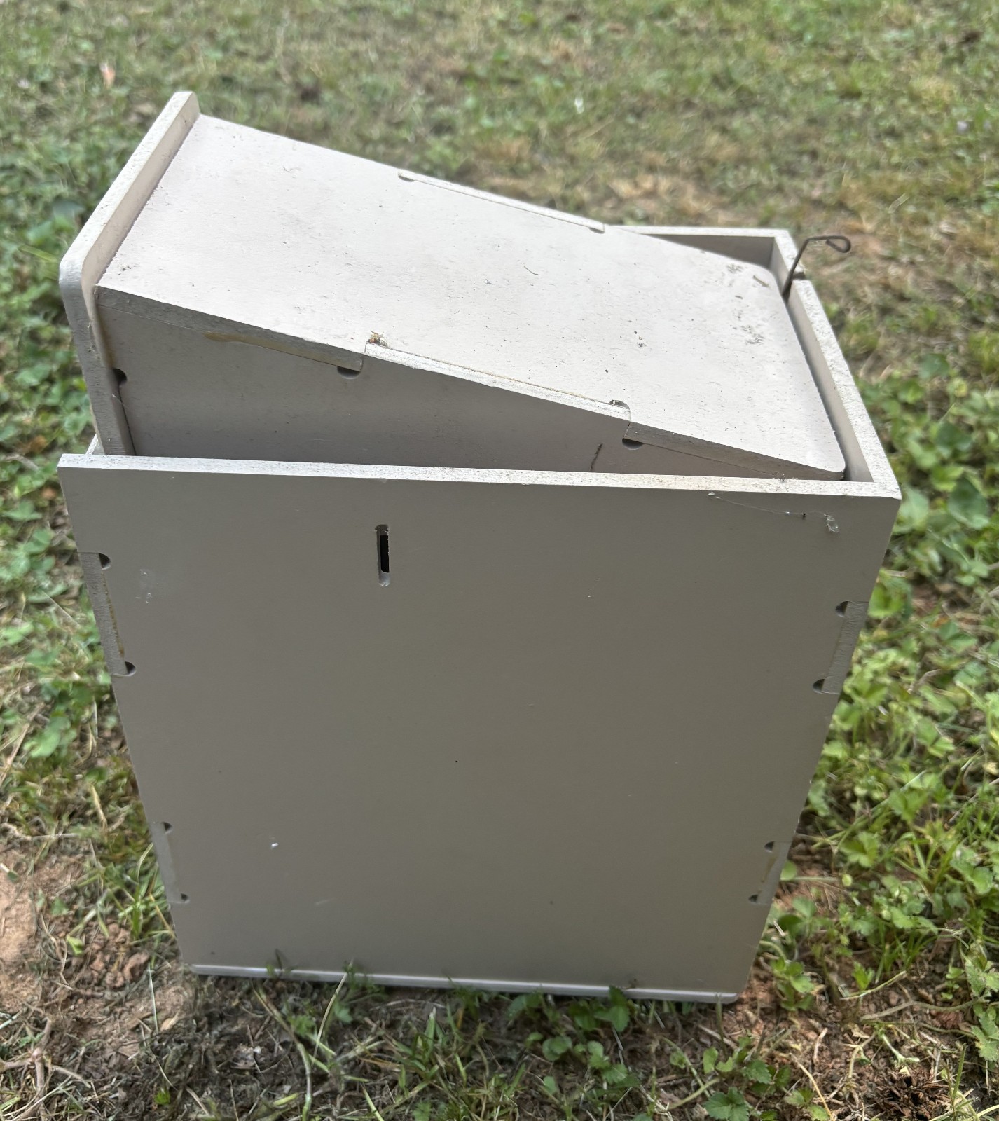 BIRD BARRIER Bird Trap, Sparrow or small birds, 12 1/2 in H,6 1/2 in, used once