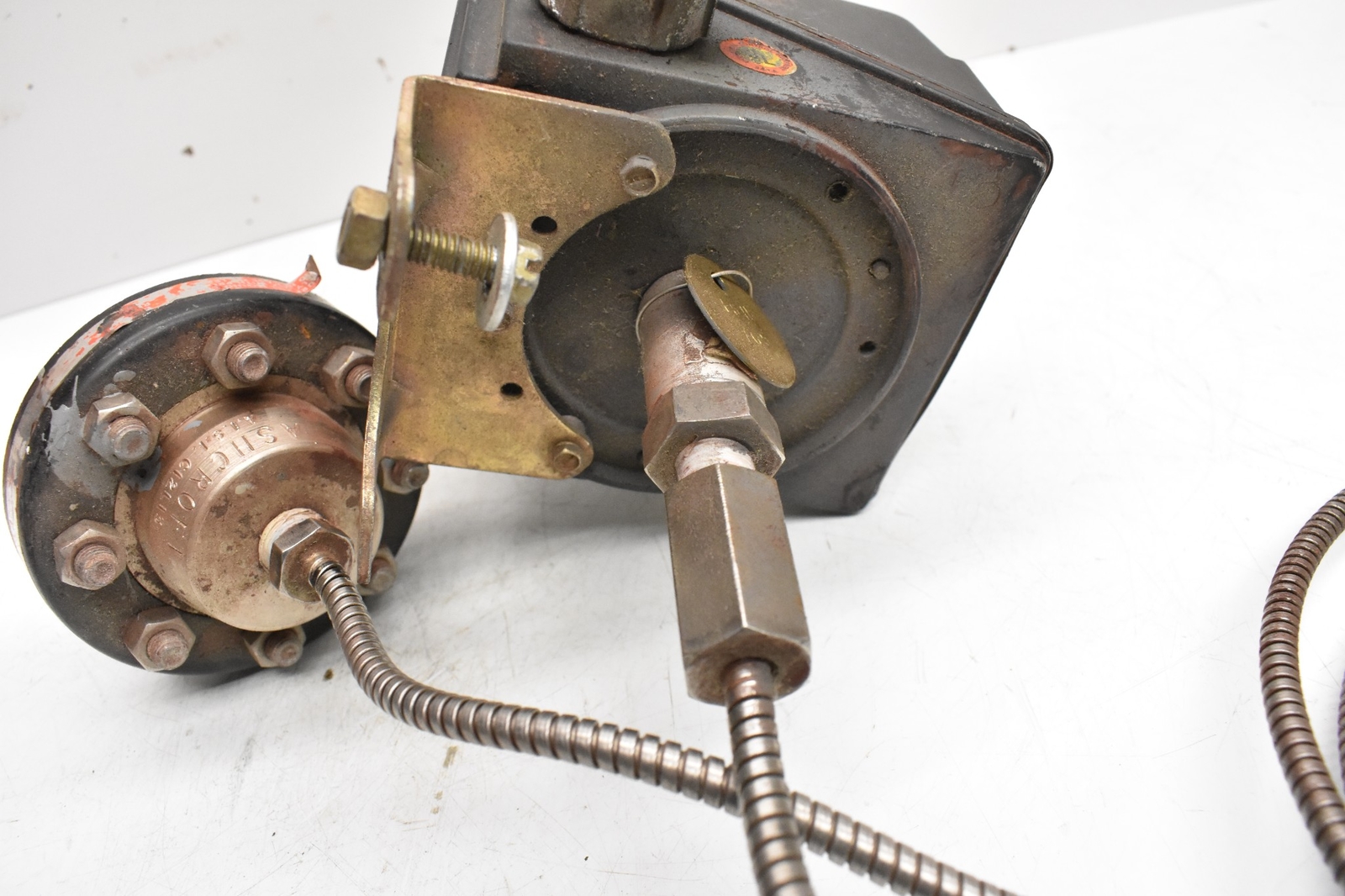United Electric Pressure Controller 5-78 9860 376 J302 & Ashcroft A.1.S.1.C12L13