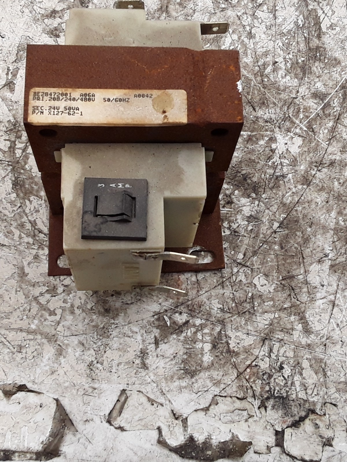 Basler BE28472001 A06A Sec. 24V 50VA p/N x127-62-1
