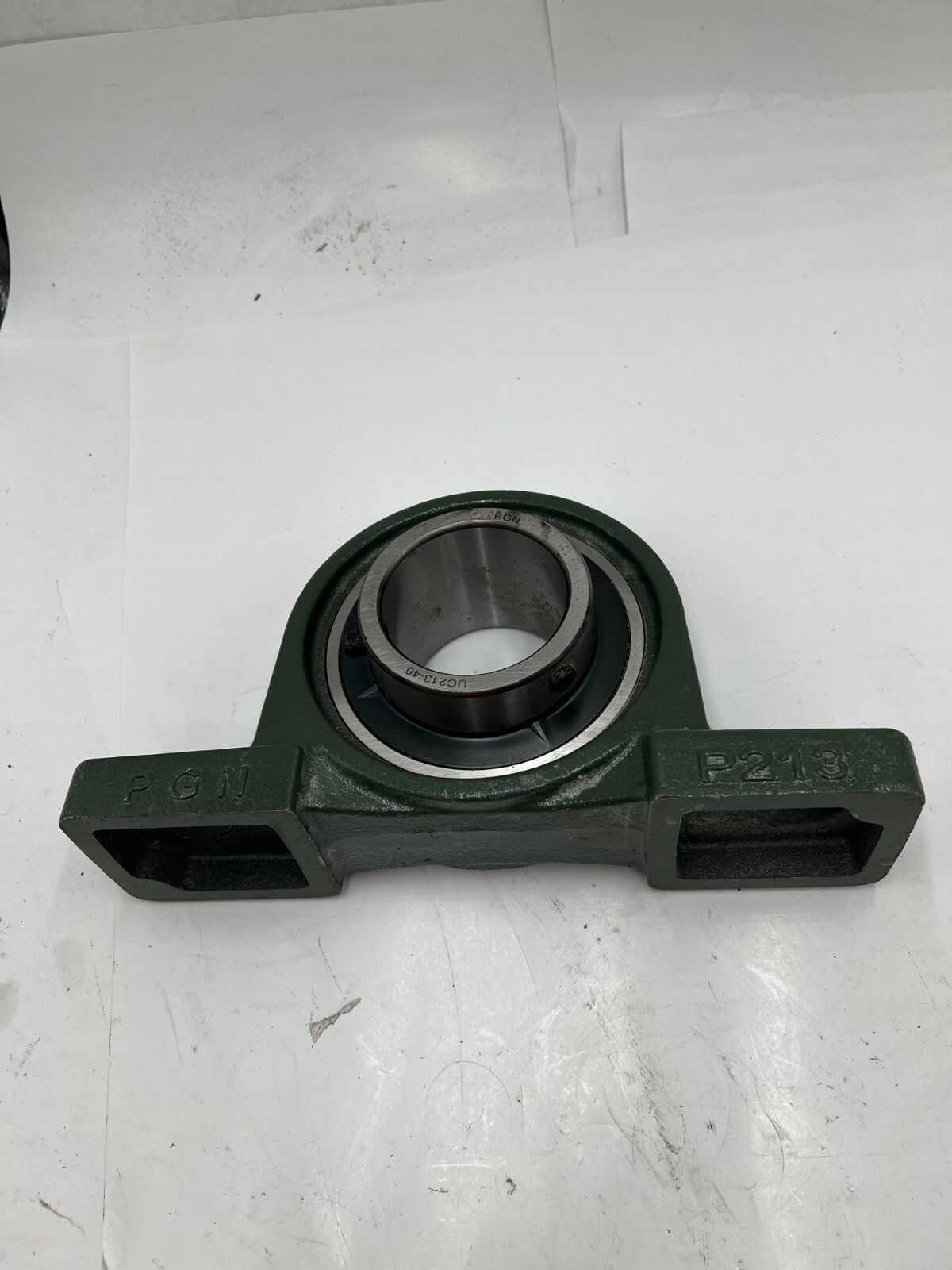 PGN P213 UC213-40 2-BOLT BASE PILLOW BLOCK BALL BEARING