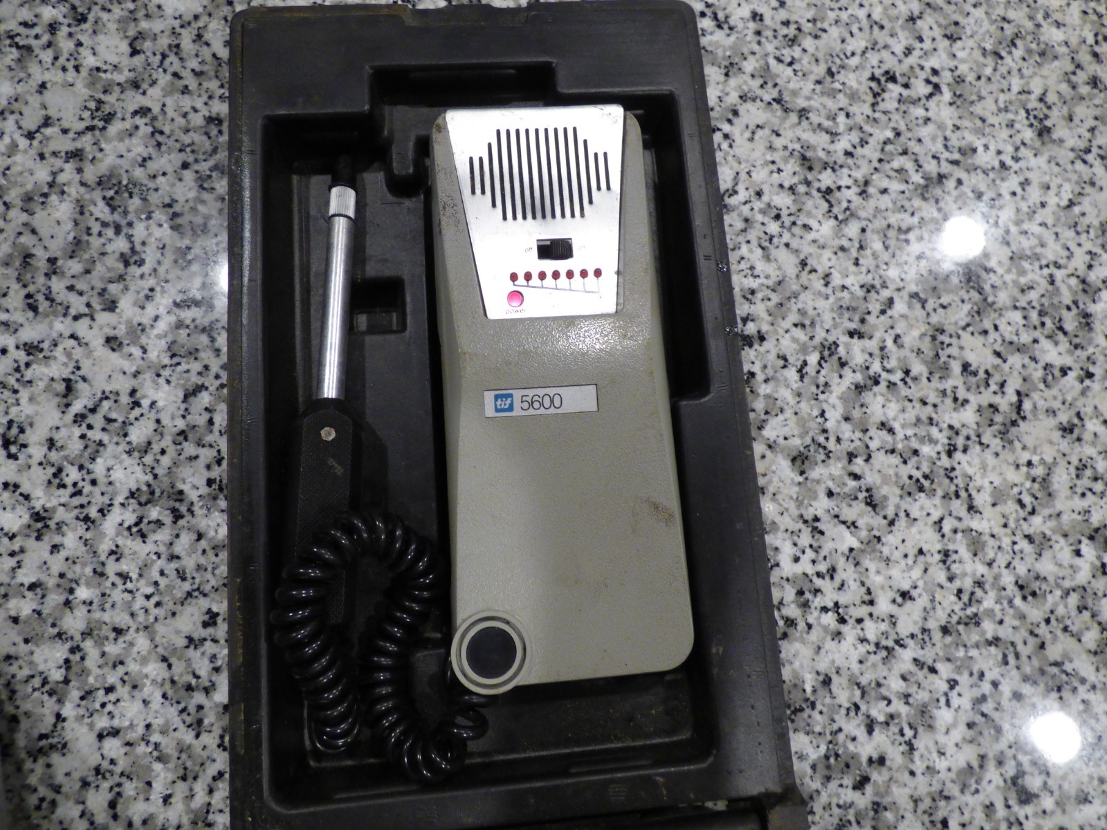 NICE ~GOOD~ USED TIF Automatic Halogen Leak Detector 5600 ~ WE SHIP FAST!