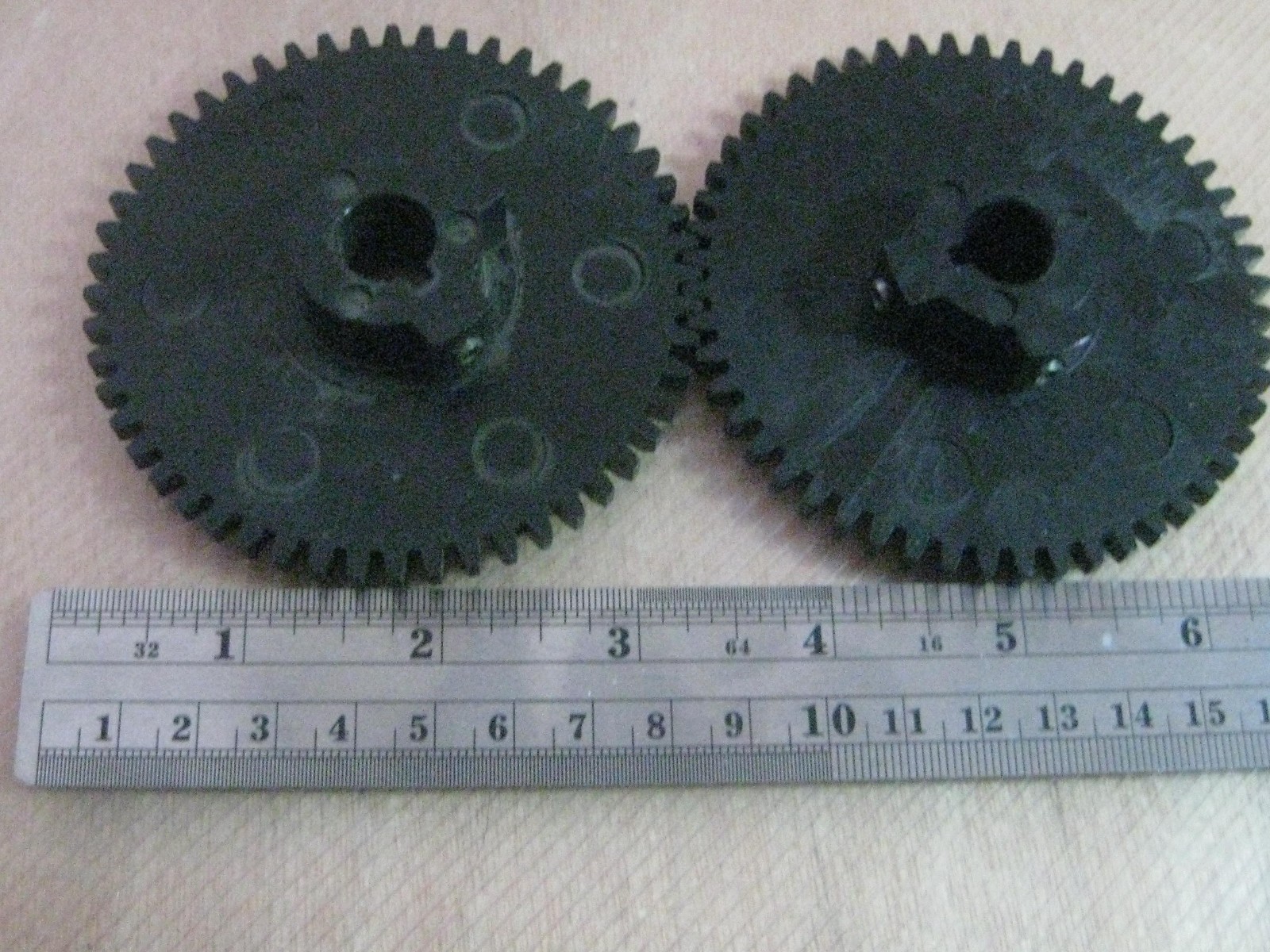 Large Plastic Gear Set see size pics NEW