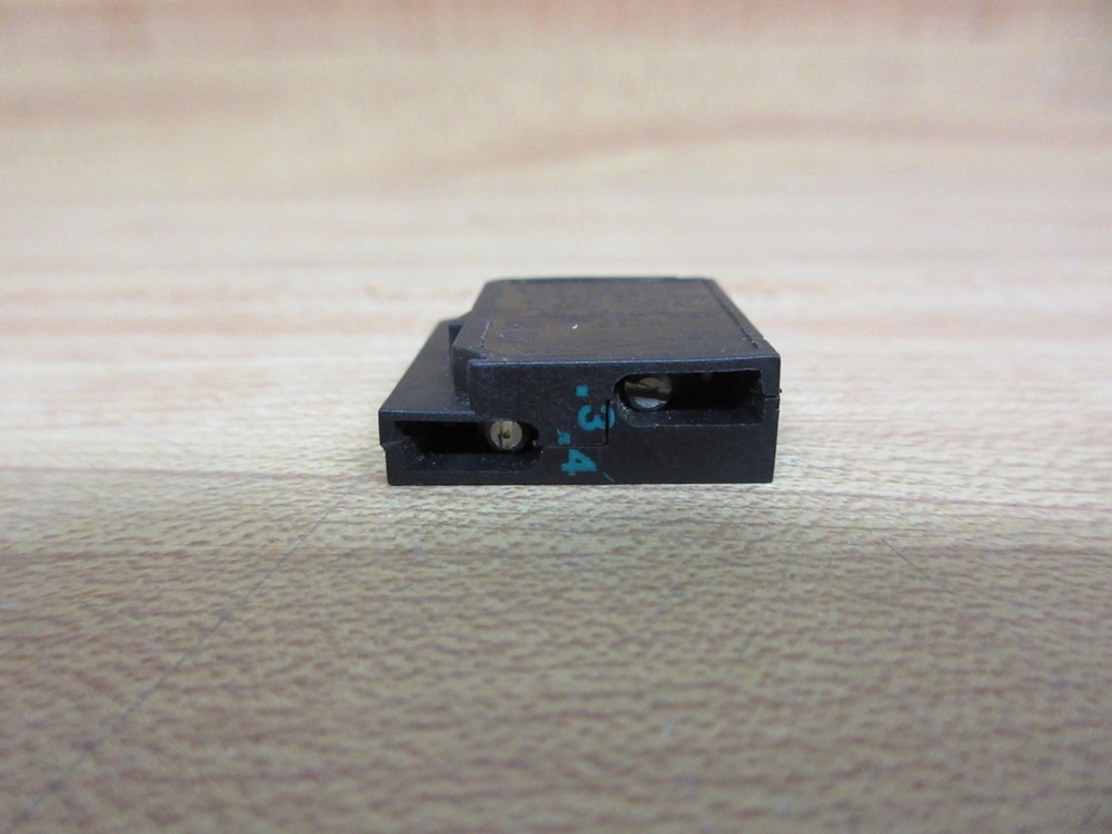 Elan Schmersal Z02 Contact Block (Pack of 10)