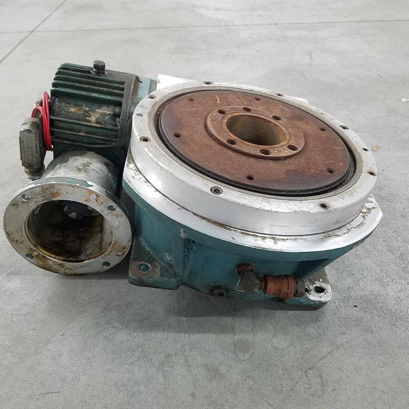 CAMCO 901RDM12H32-270 R-H Powered Rotary Indexer w/R-250 30:1 Ratio Gearbox.