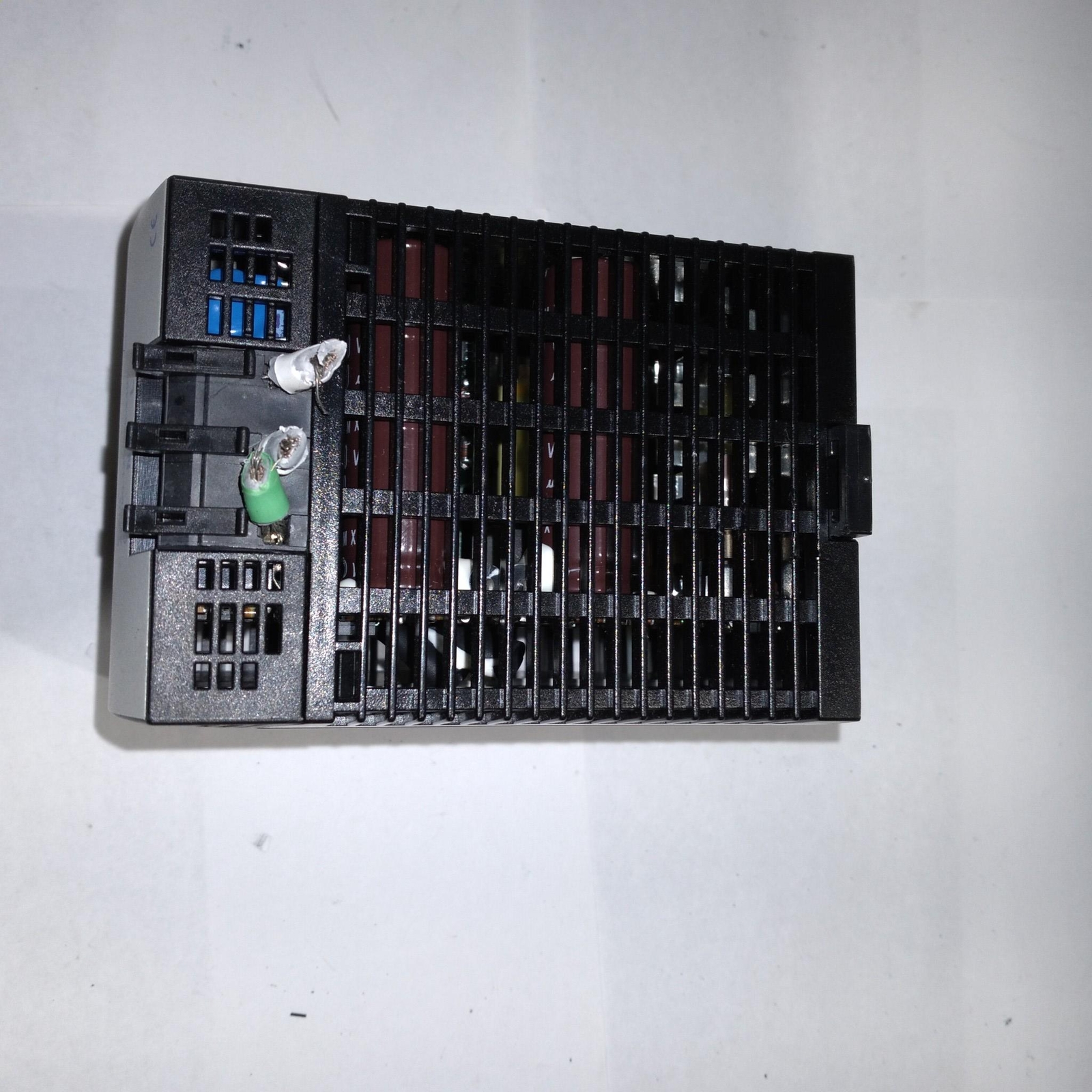 ALLEN-BRADLEY 1606-XLP90B SER.A AC100-120/220-240V 2.1/1.0A 50-60HZ DC 12-15V