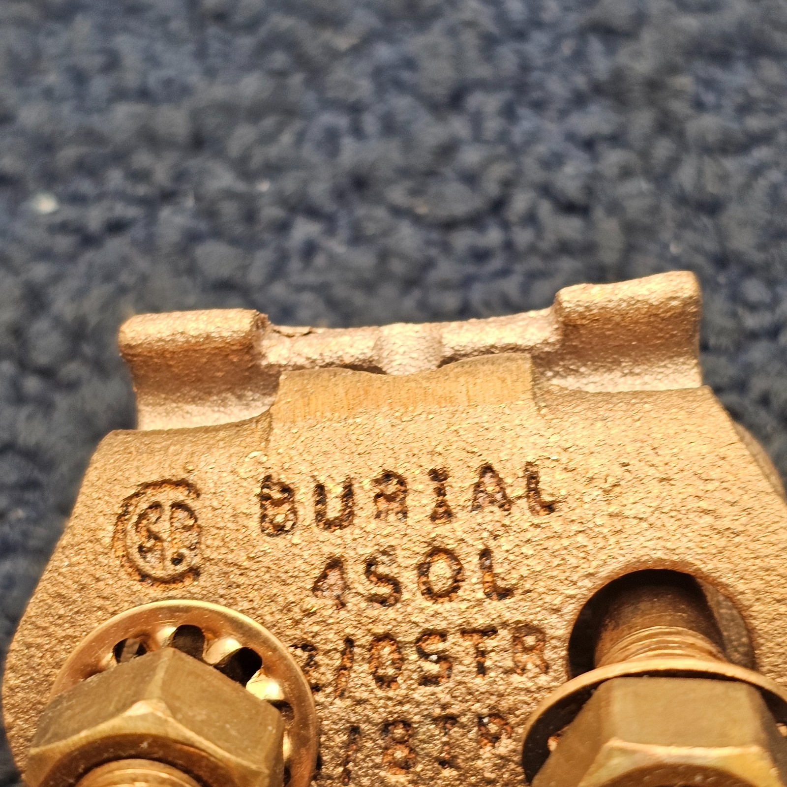 Burial Grounding Connector, Copper Alloy 4 SOL-2/0 STR 1/2 ROD 1/4 IPS