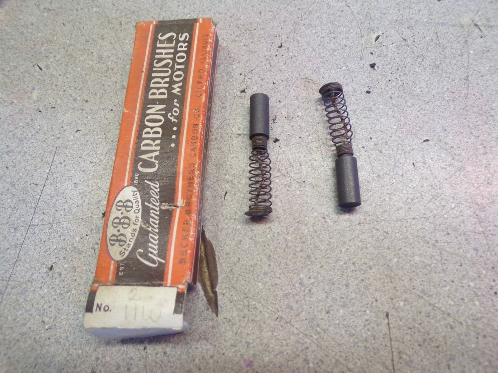 NEW Carbon Brushes 1110, Set of 2 *FREE SHIPPING*
