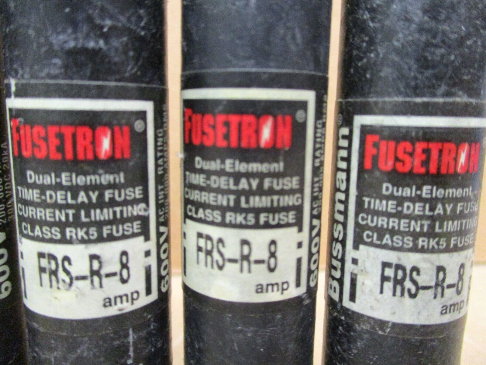 Cooper Bussmann Fusetron FRS-R-8 Fuse Lot of 12 Pieces 48221ISU