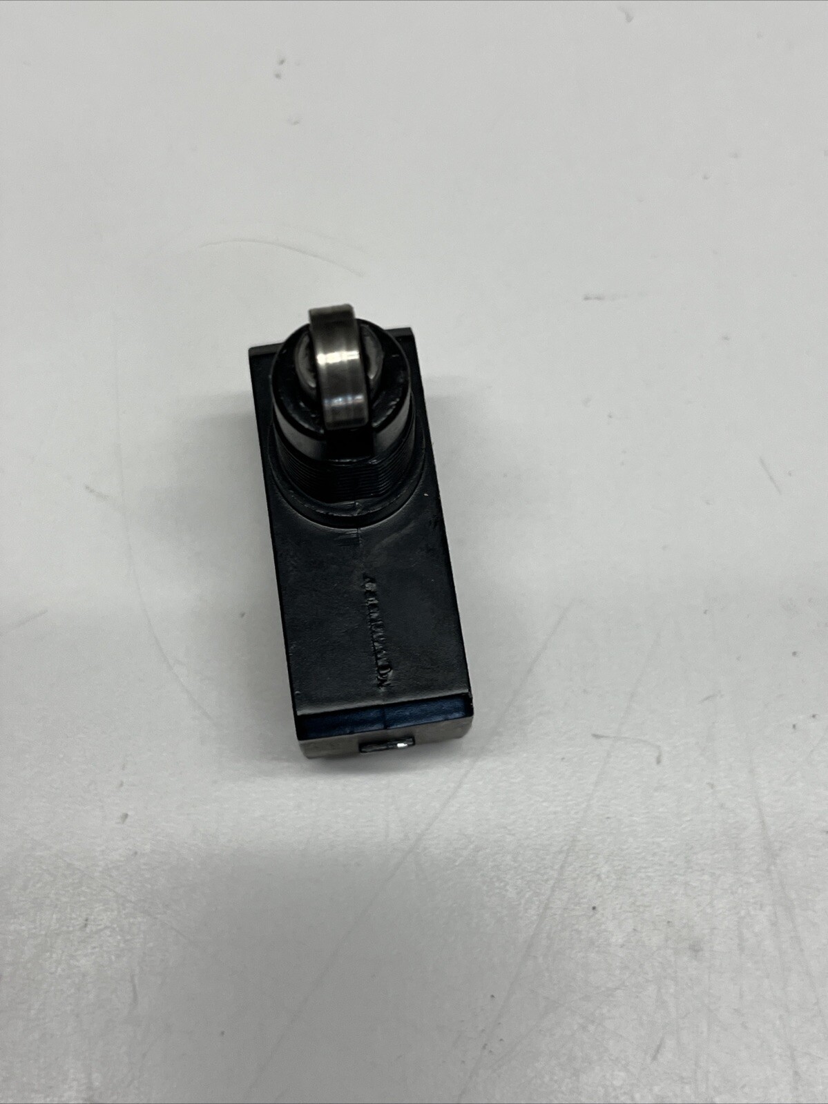 YAMATAKE SAFETY SWITCH SL1-A 0108P Y132 9824P