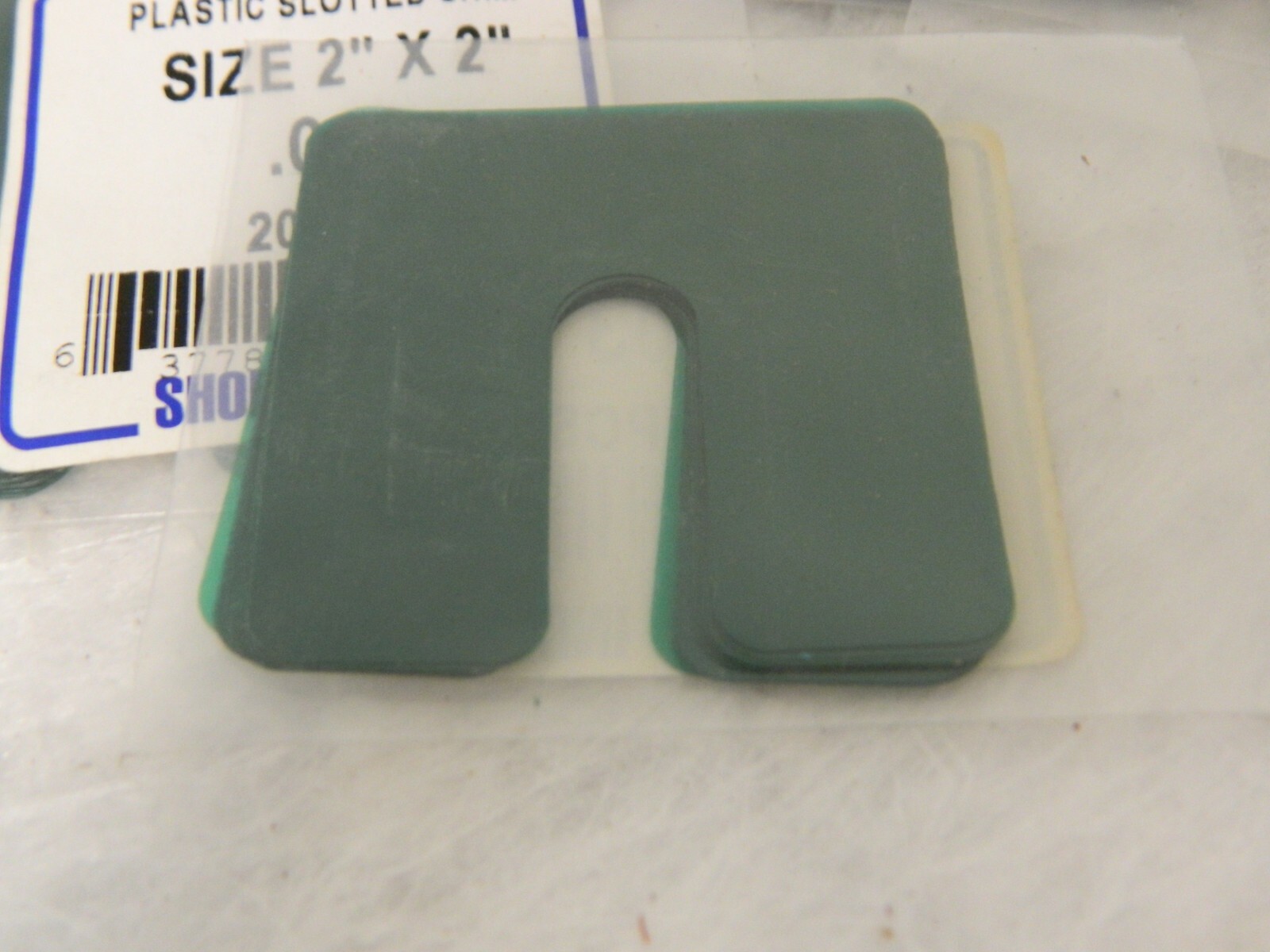 ShopAid 2″ Wide x 2″ Long Plastic Slotted Shim Green Qty 100 32025892
